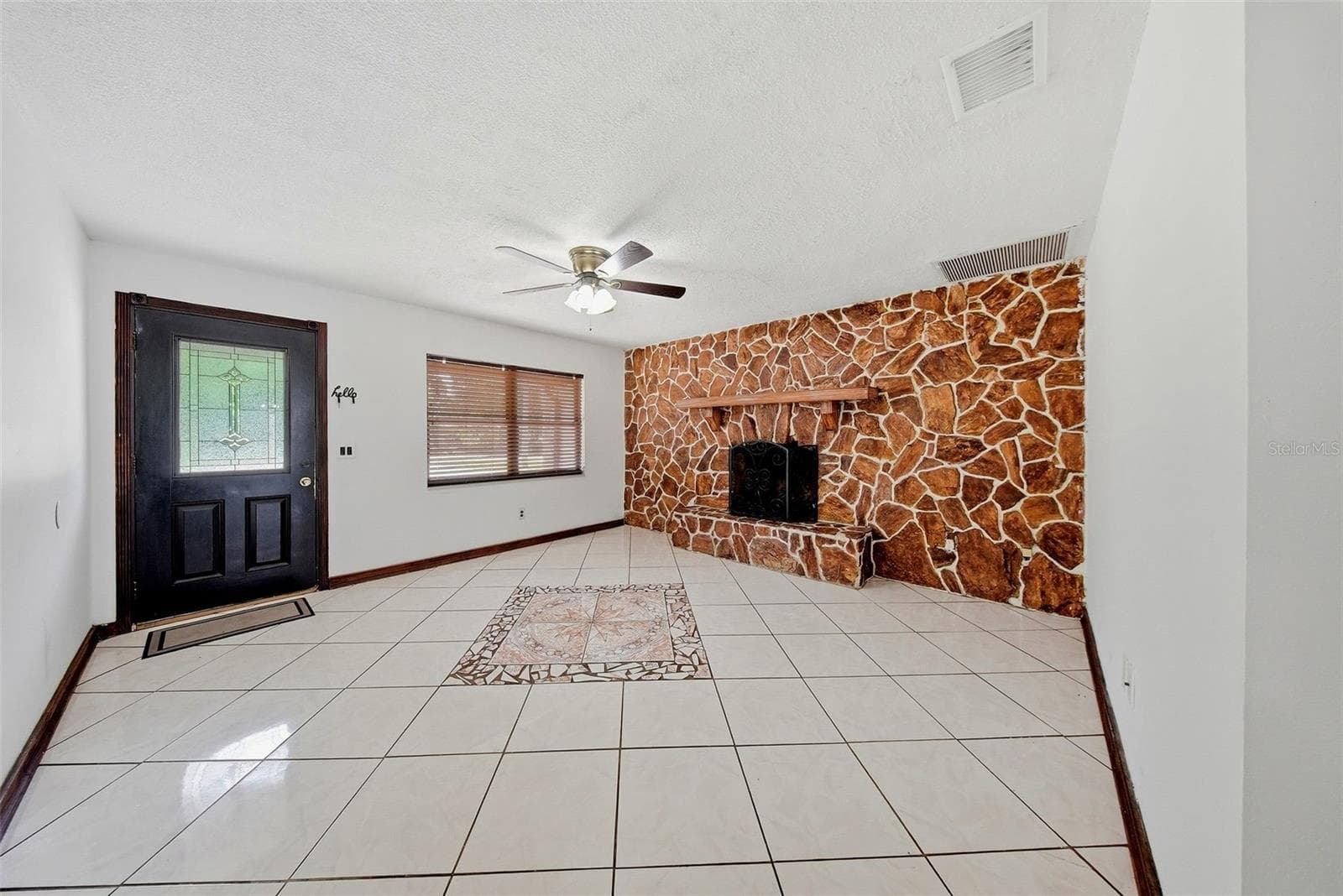 Single Family Residence at 5020 PINE ST, SEFFNER, photo 5 of 42