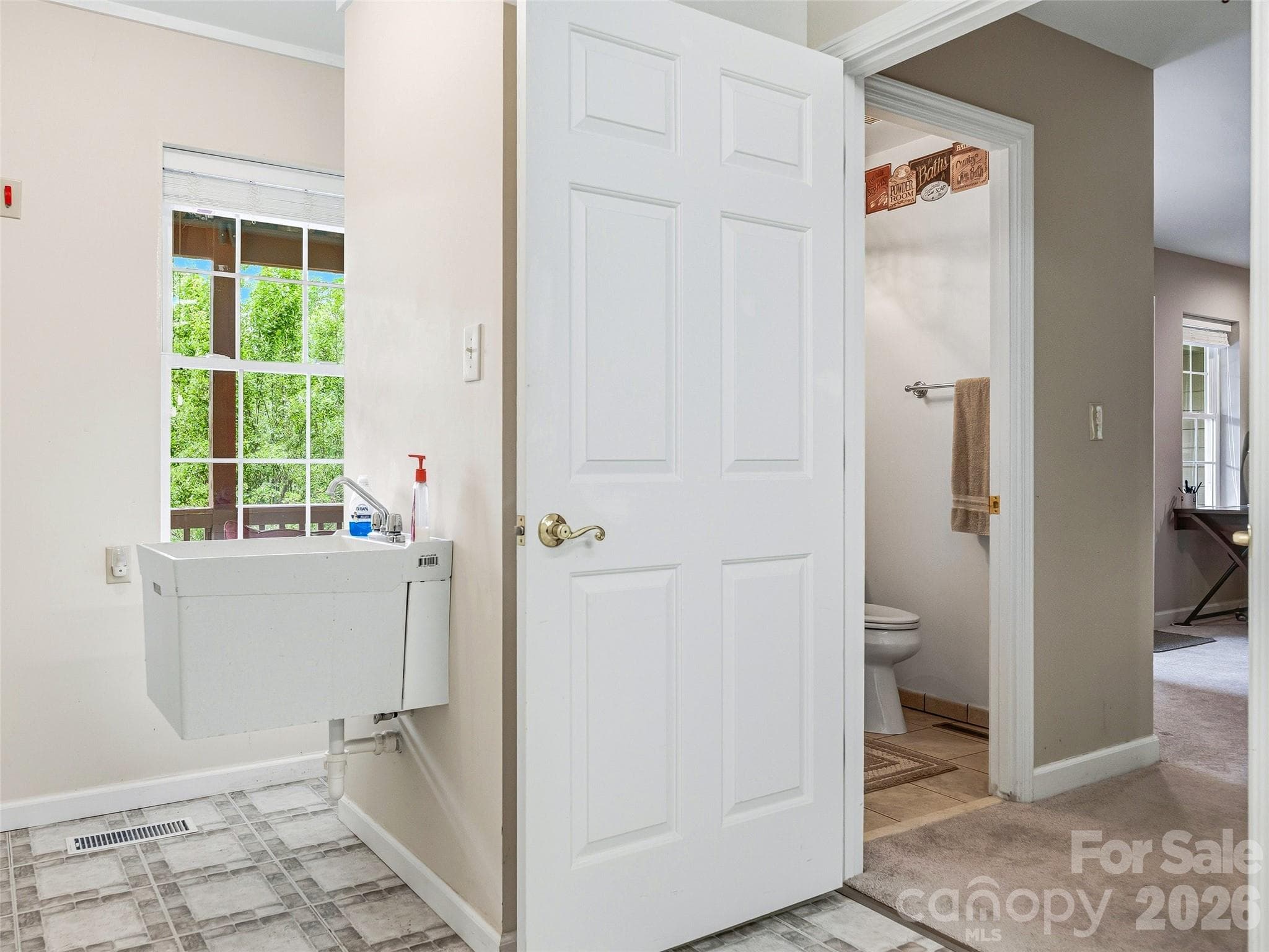 Single Family Residence at 115 Flameleaf Lane, Laurel Park, photo 41 of 47