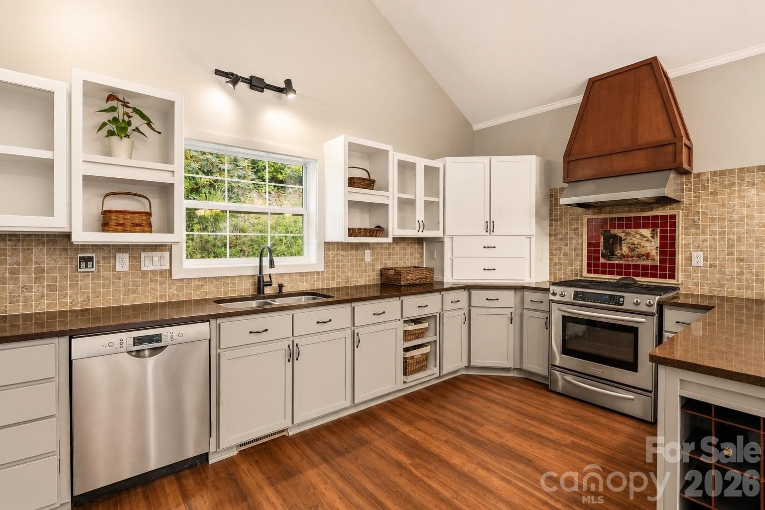Single Family Residence at Weaverville, photo 5 of 49
