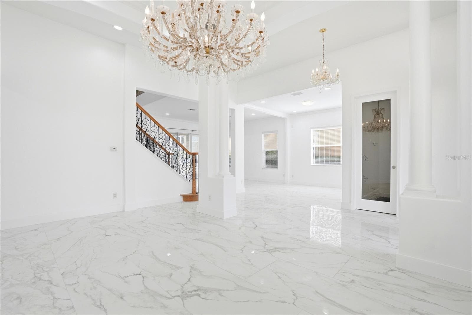 Dining Room/Foyer - 11637 BRISTOL CHASE DR, TAMPA