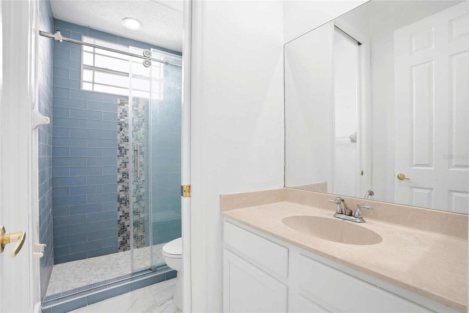 Guest Bath - 11637 BRISTOL CHASE DR, TAMPA