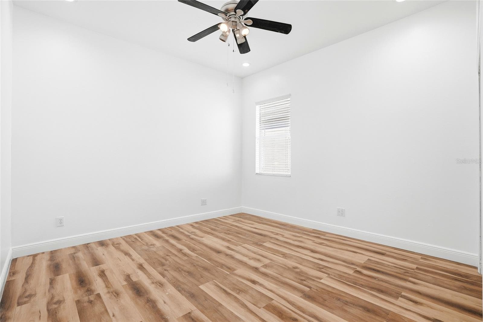 Guest Bedroom - 11637 BRISTOL CHASE DR, TAMPA