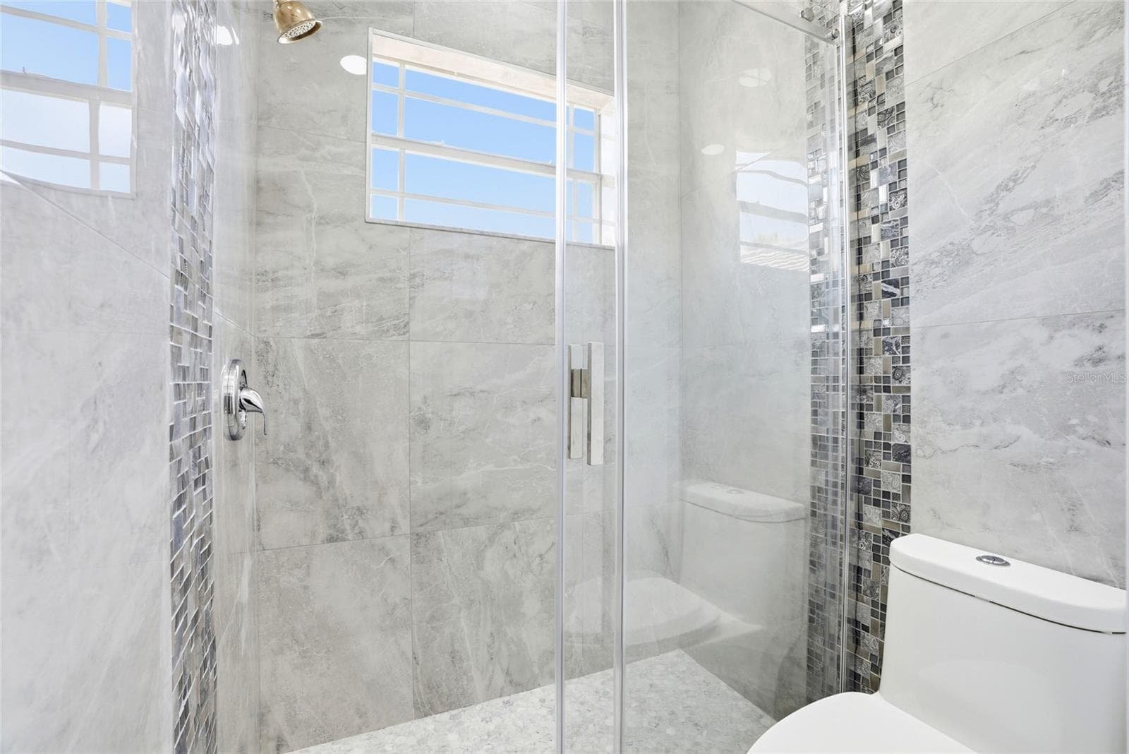 Guest Bath - 11637 BRISTOL CHASE DR, TAMPA