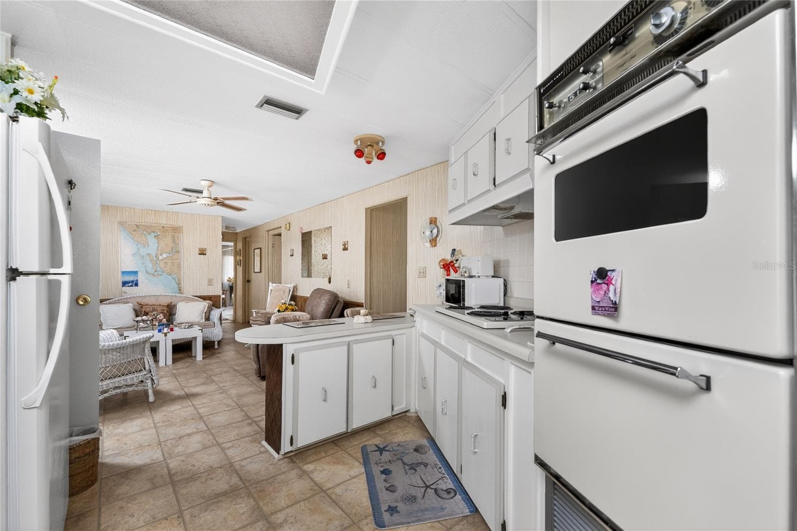 Manufactured Home at 17 N FLORA VISTA ST, ENGLEWOOD, photo 11 of 44