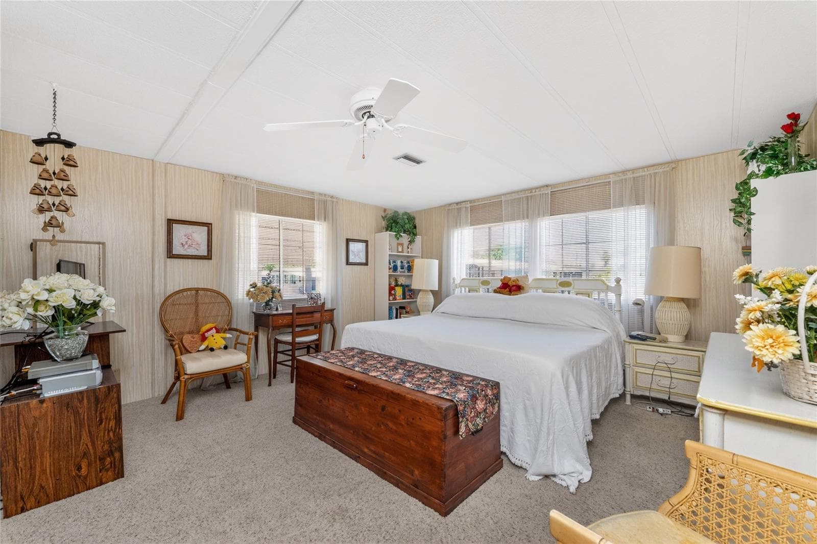 Manufactured Home at 17 N FLORA VISTA ST, ENGLEWOOD, photo 23 of 44