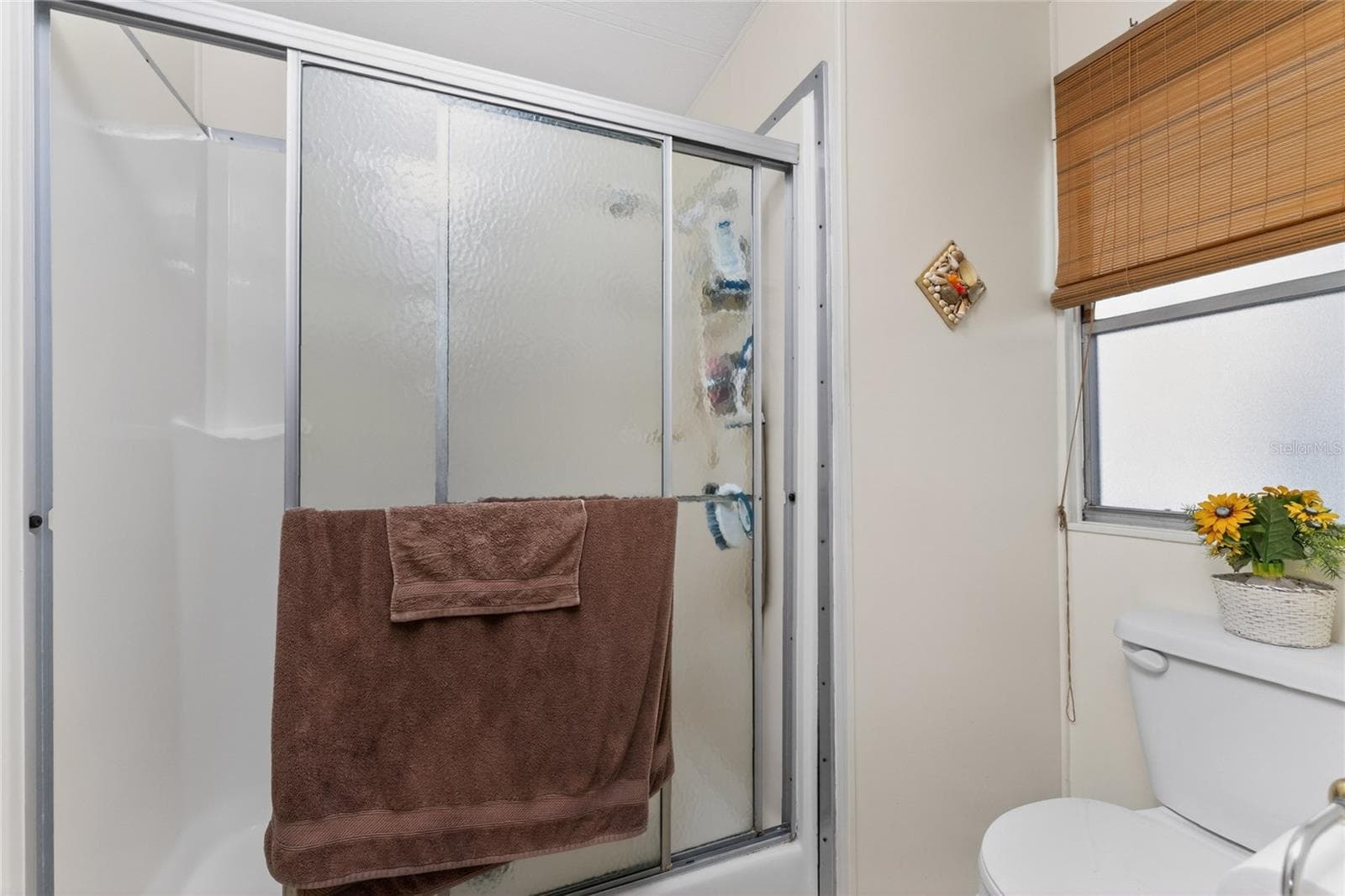 Manufactured Home at 17 N FLORA VISTA ST, ENGLEWOOD, photo 27 of 44