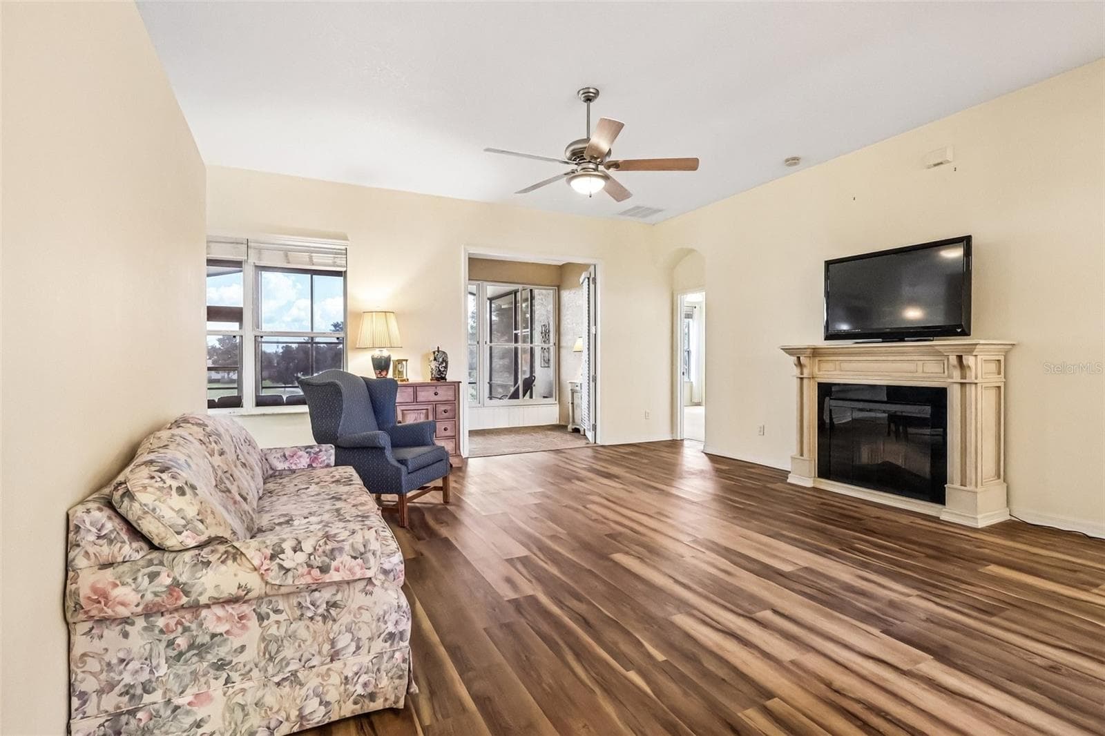 Single Family Residence at 3538 MULBERRY GROVE LOOP, LEESBURG, photo 13 of 92