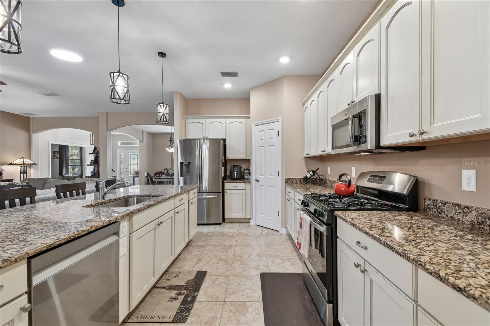 Single Family Residence at 26617 OTTER CREEK LN, LEESBURG, photo 20 of 39