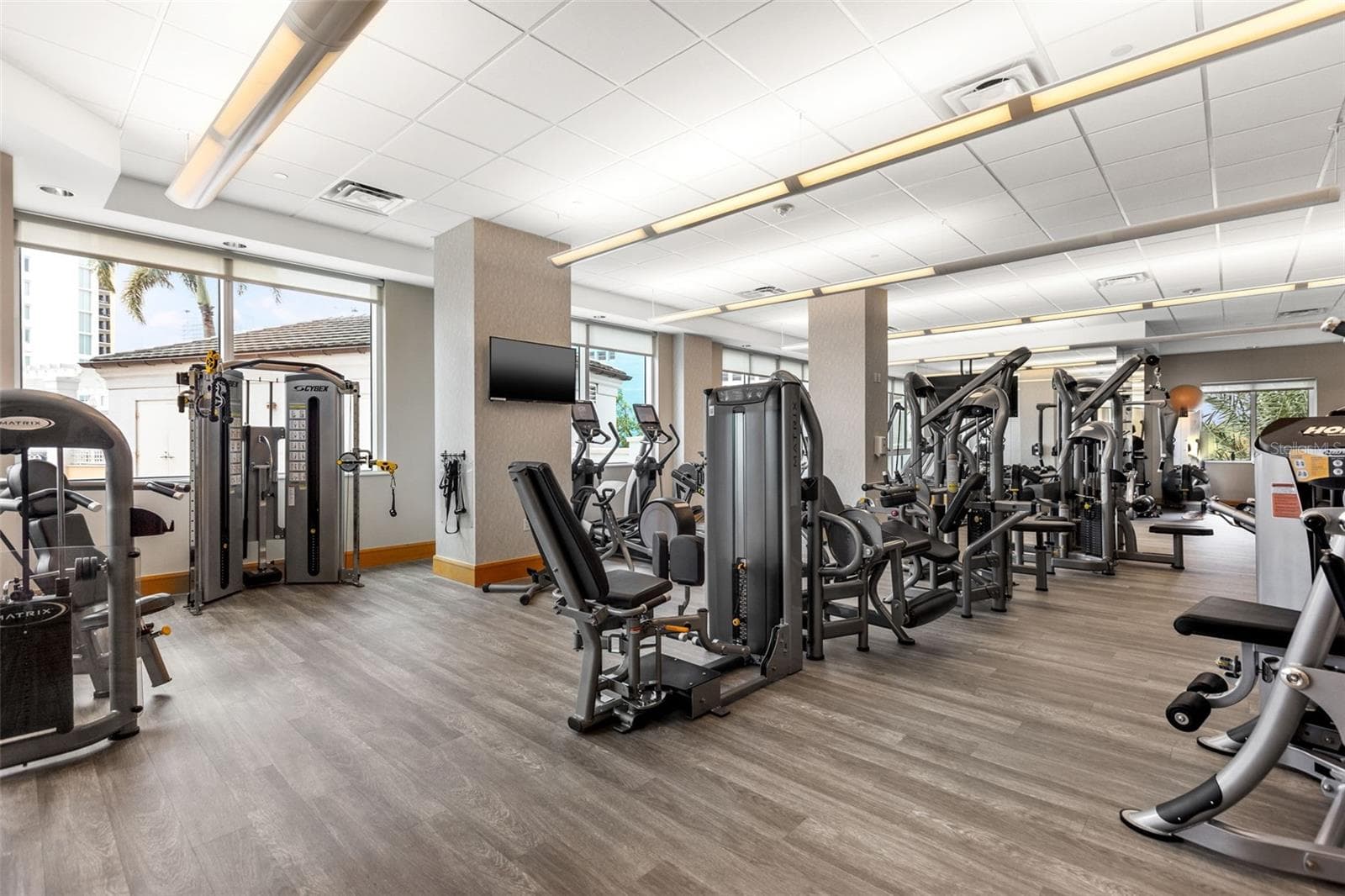 4th floor amenities - ON YOUR FLOOR! - 400 BEACH DR NE #401, ST PETERSBURG