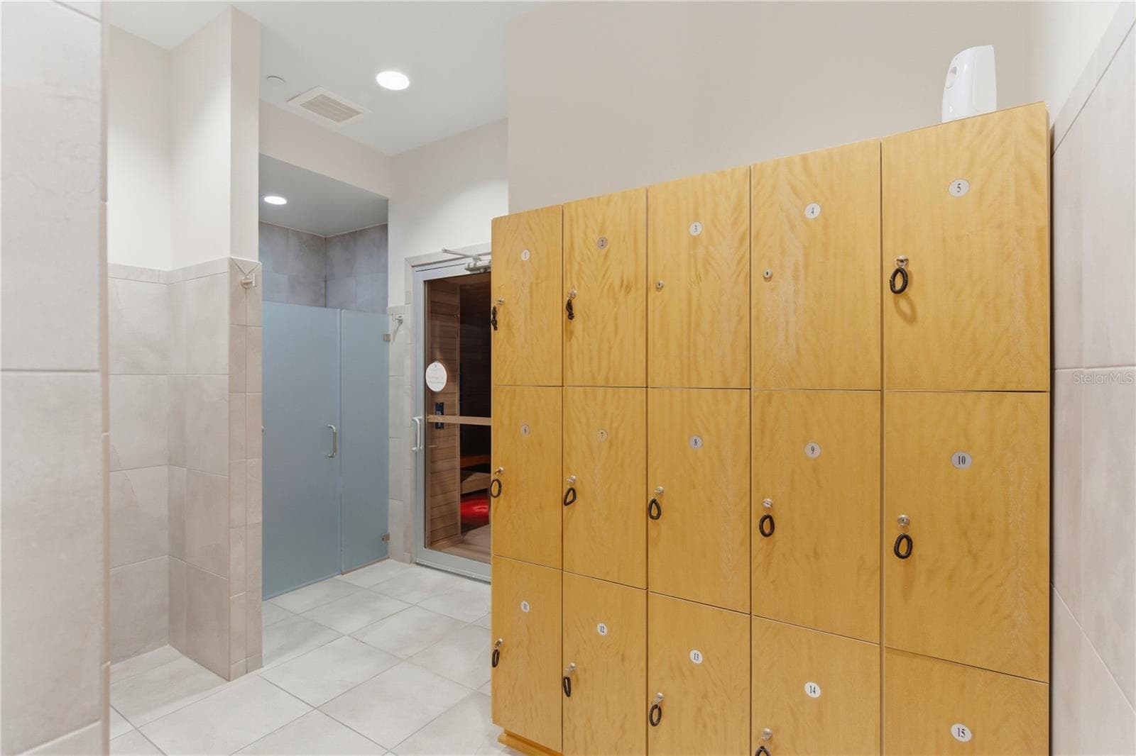 4th floor amenities - ON YOUR FLOOR! - 400 BEACH DR NE #401, ST PETERSBURG
