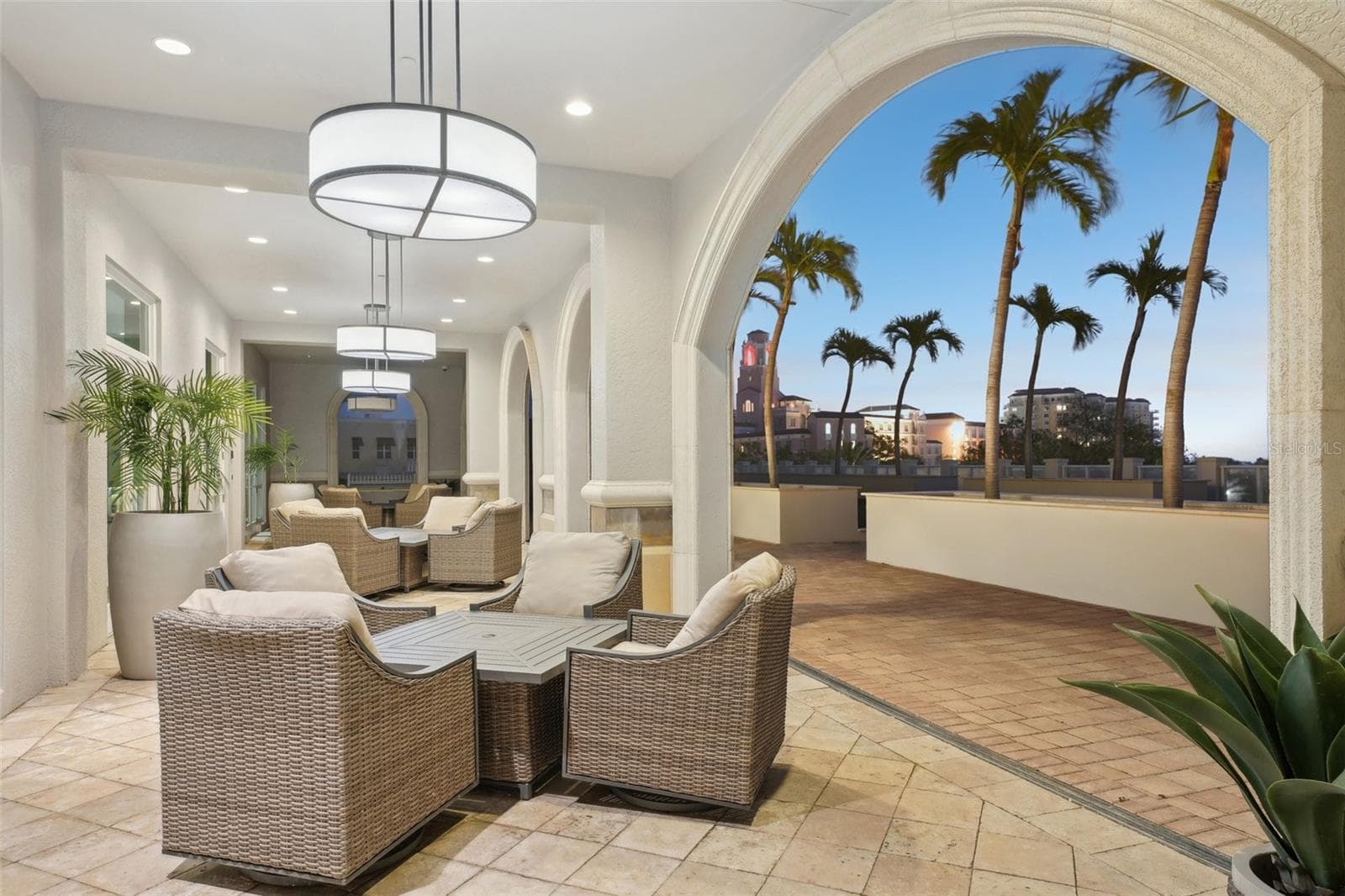 4th floor amenities - ON YOUR FLOOR! - 400 BEACH DR NE #401, ST PETERSBURG