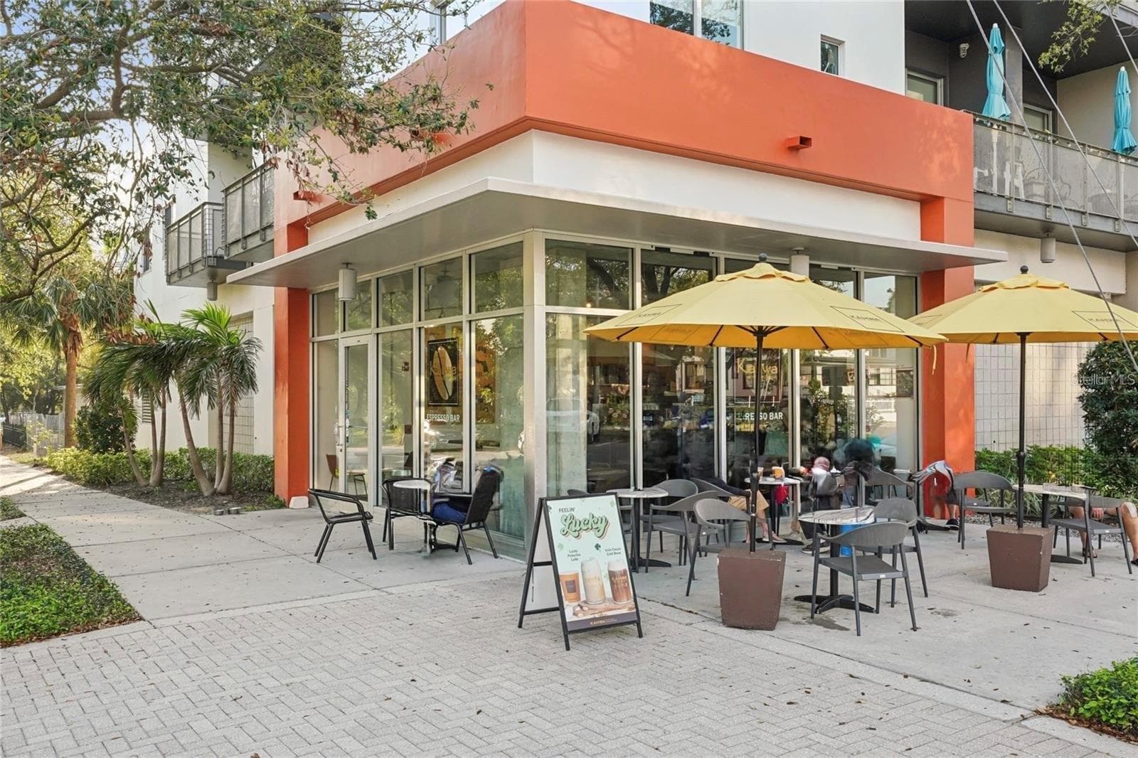 Kahwa 0.2 miles - 2 blocks away - 400 BEACH DR NE #401, ST PETERSBURG