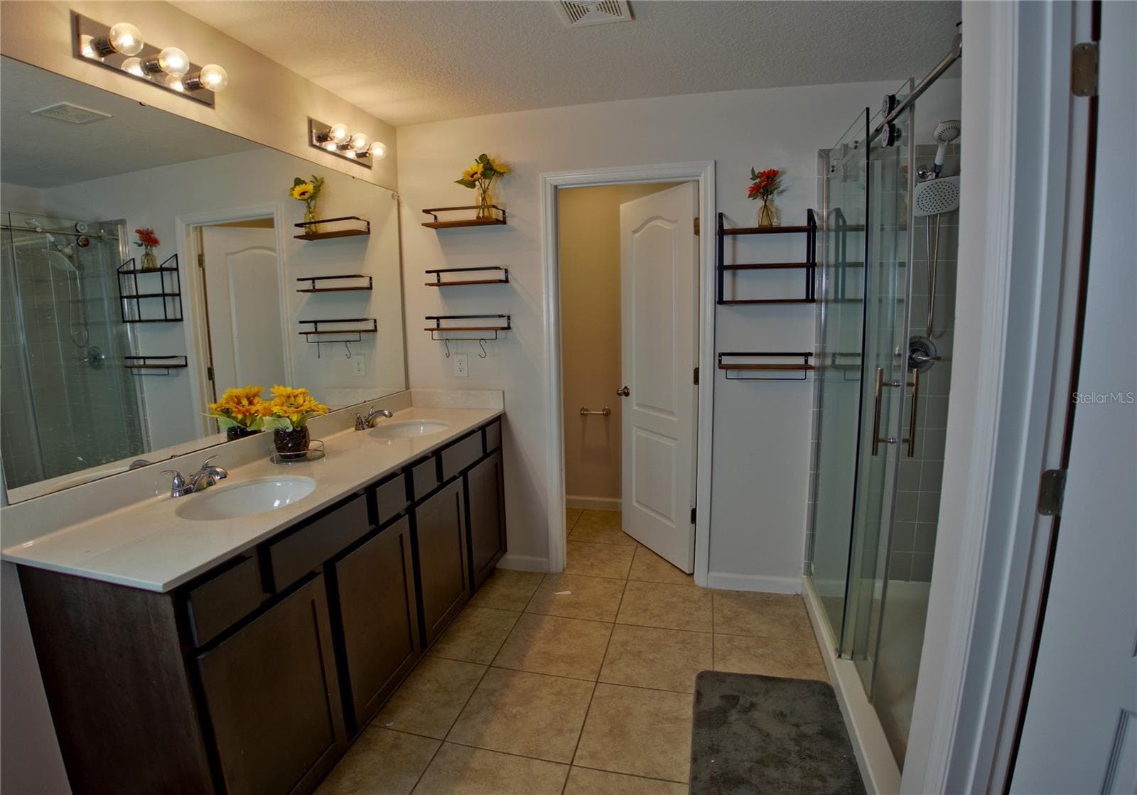 Single Family Residence at 3576 BRISTOL COVE LN, ST CLOUD, photo 13 of 19