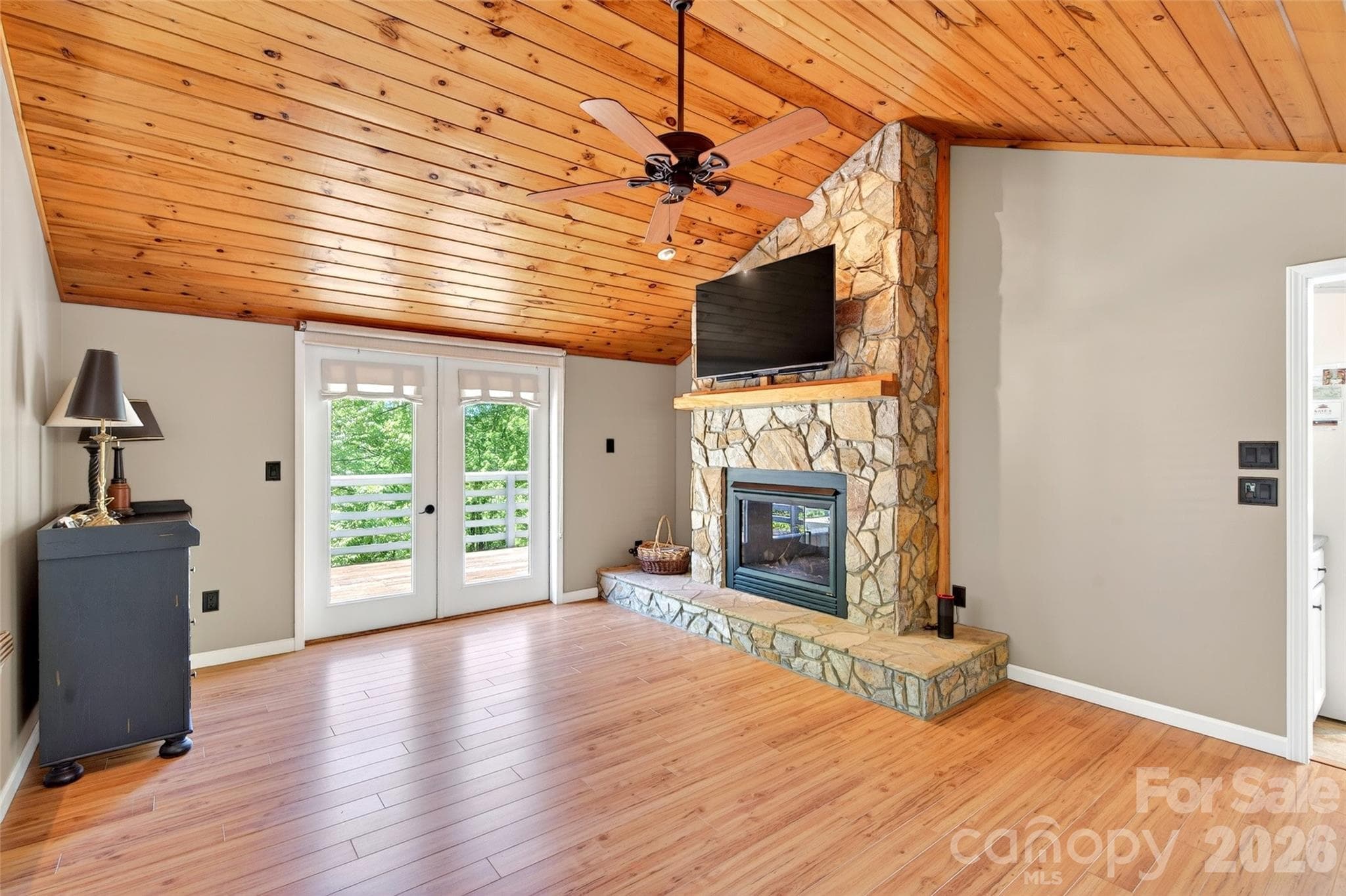Single Family Residence at 334 Harbor Lake Road, Newland, photo 10 of 48