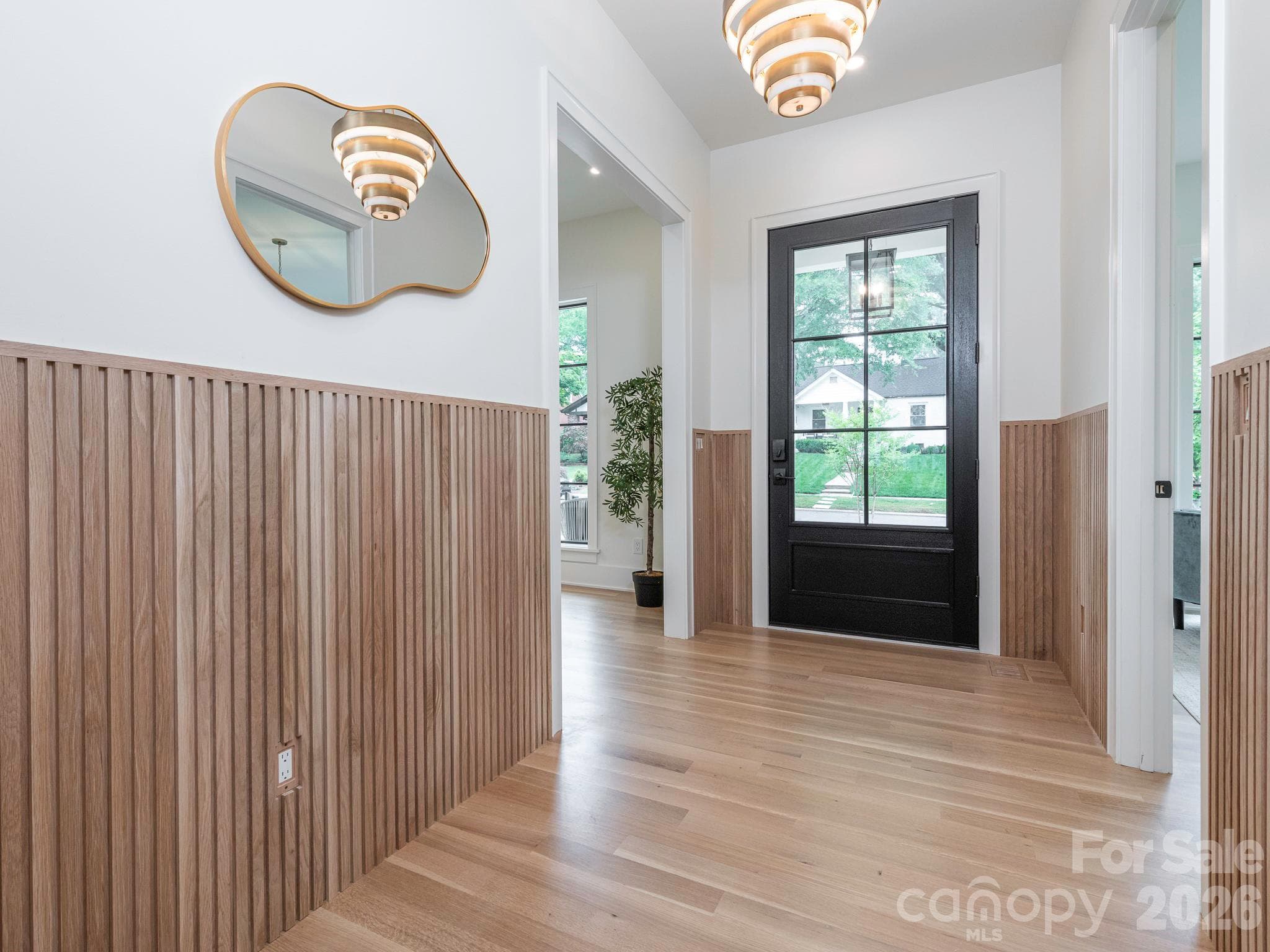Entry foyer - Charlotte
