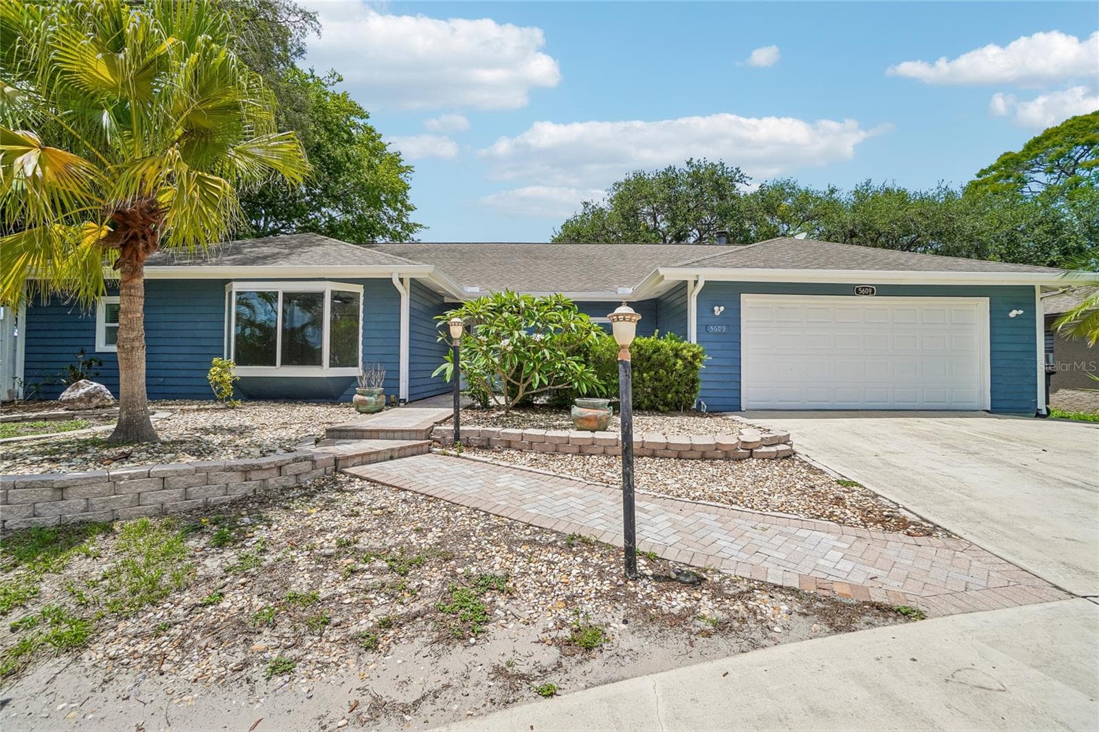 5609 EXECUTIVE DR
