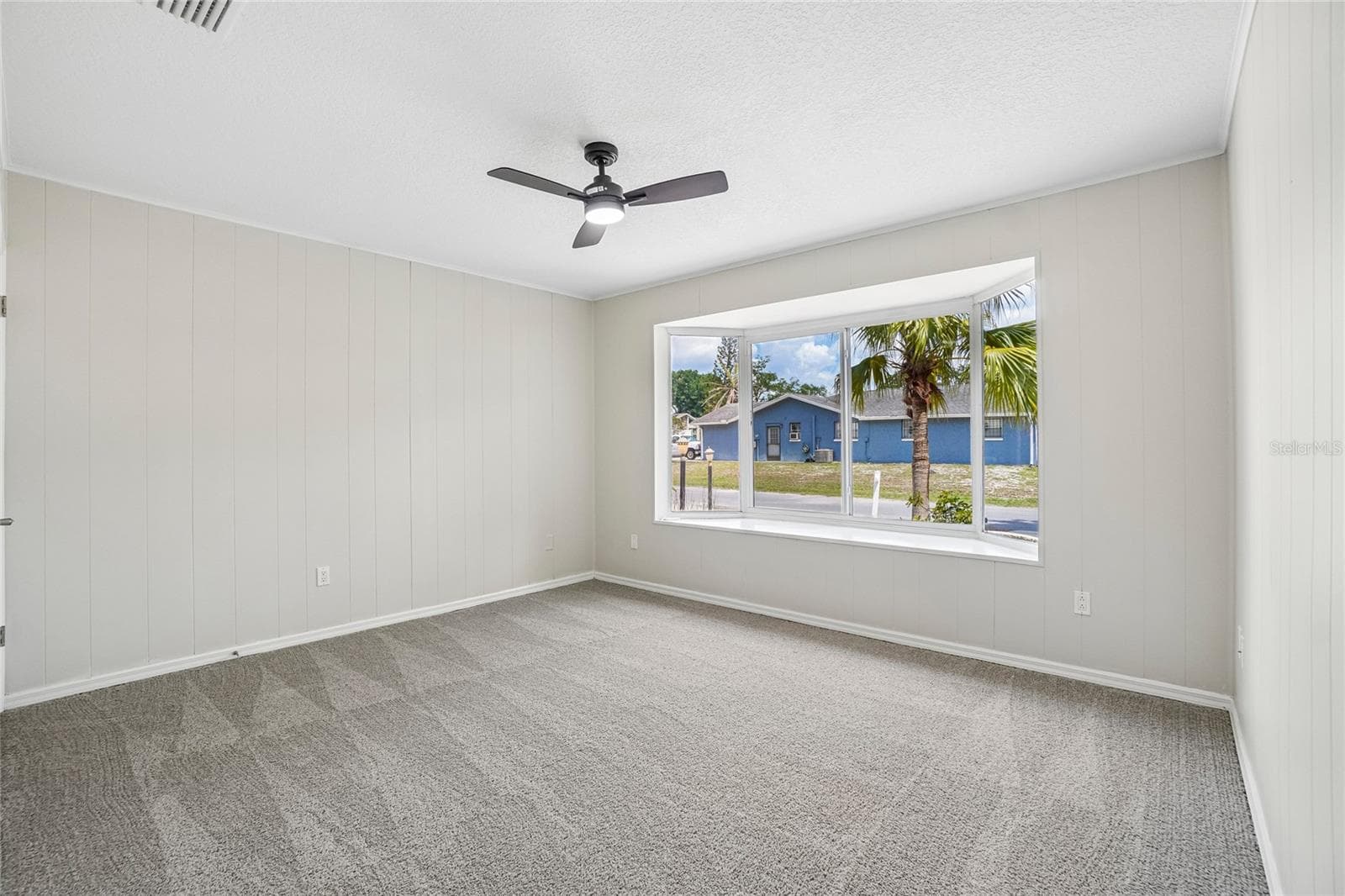 Single Family Residence at 5609 EXECUTIVE DR, NEW PORT RICHEY, photo 4 of 63