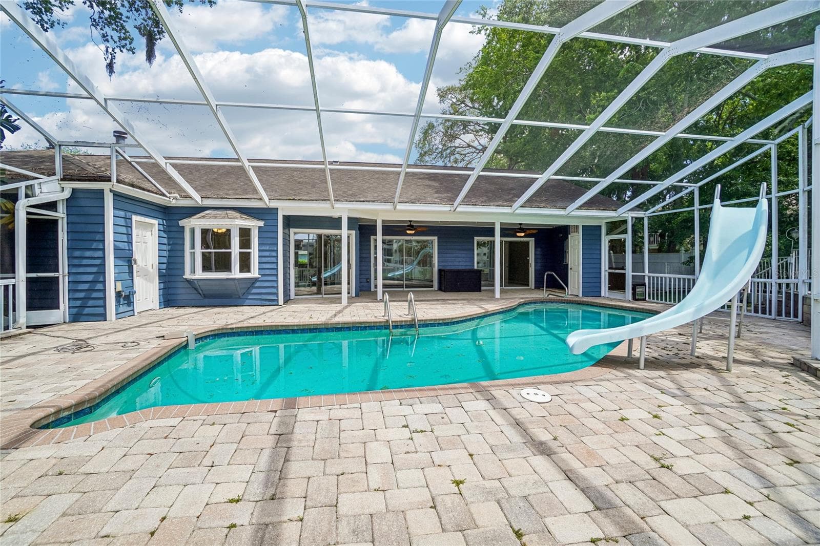 Single Family Residence at 5609 EXECUTIVE DR, NEW PORT RICHEY, photo 5 of 63