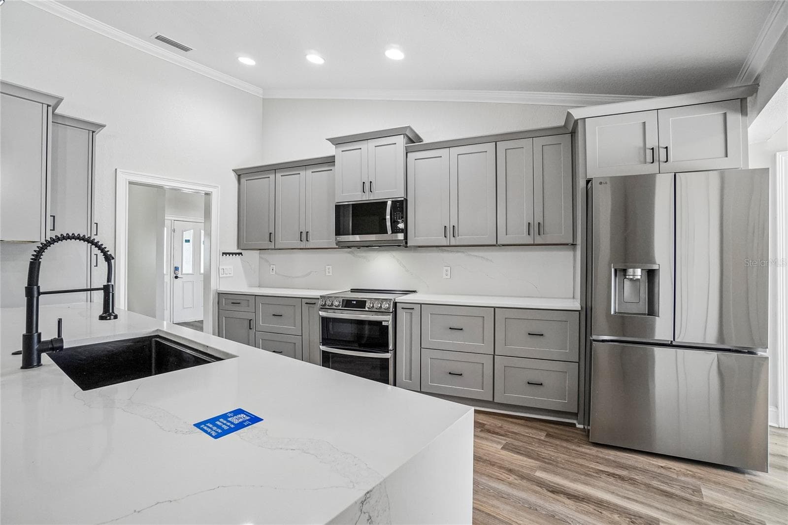Single Family Residence at 5609 EXECUTIVE DR, NEW PORT RICHEY, photo 13 of 63