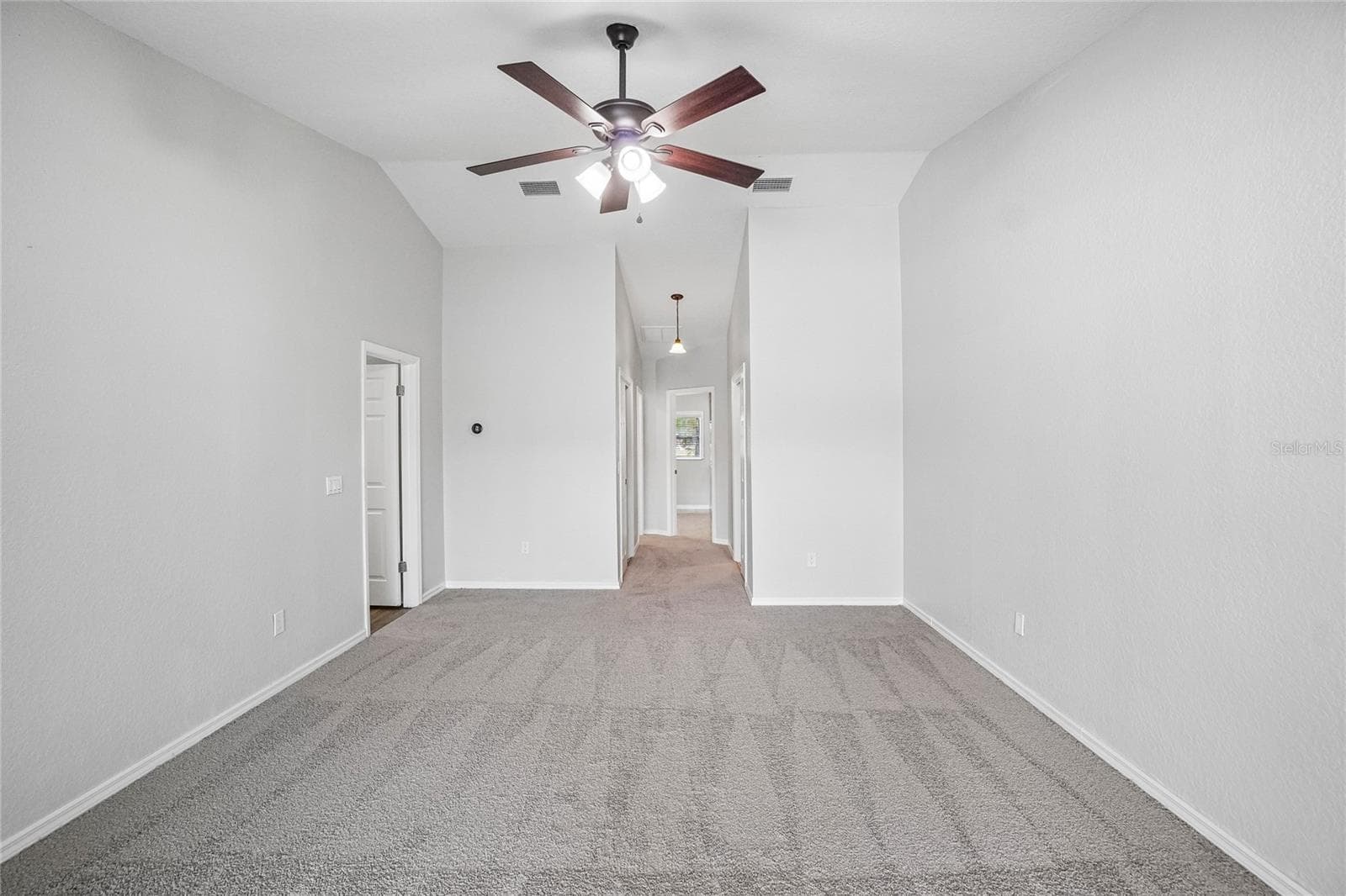 Single Family Residence at 5609 EXECUTIVE DR, NEW PORT RICHEY, photo 15 of 63