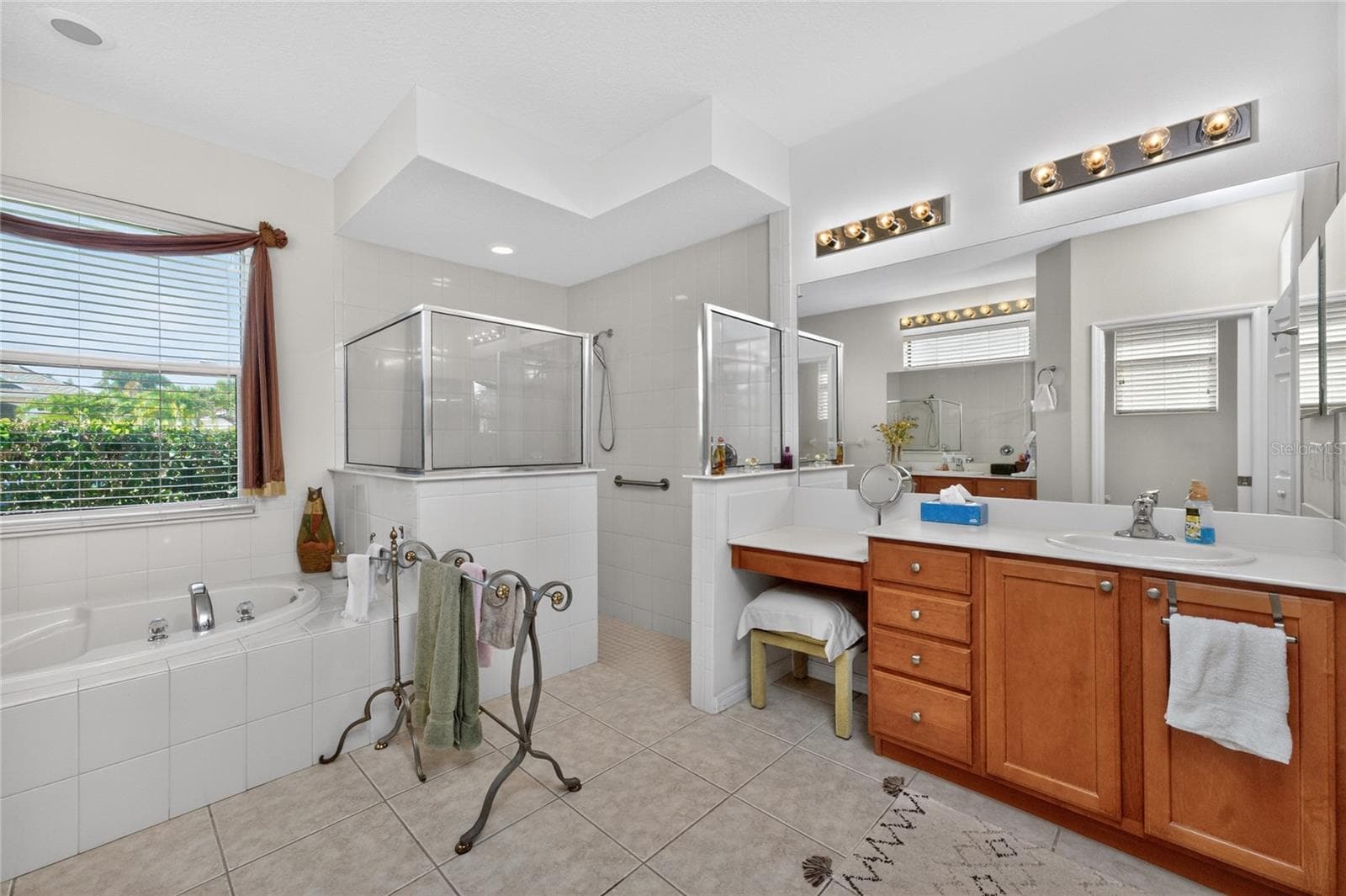 Single Family Residence at 24416 LAKEVIEW PL, PORT CHARLOTTE, photo 22 of 54