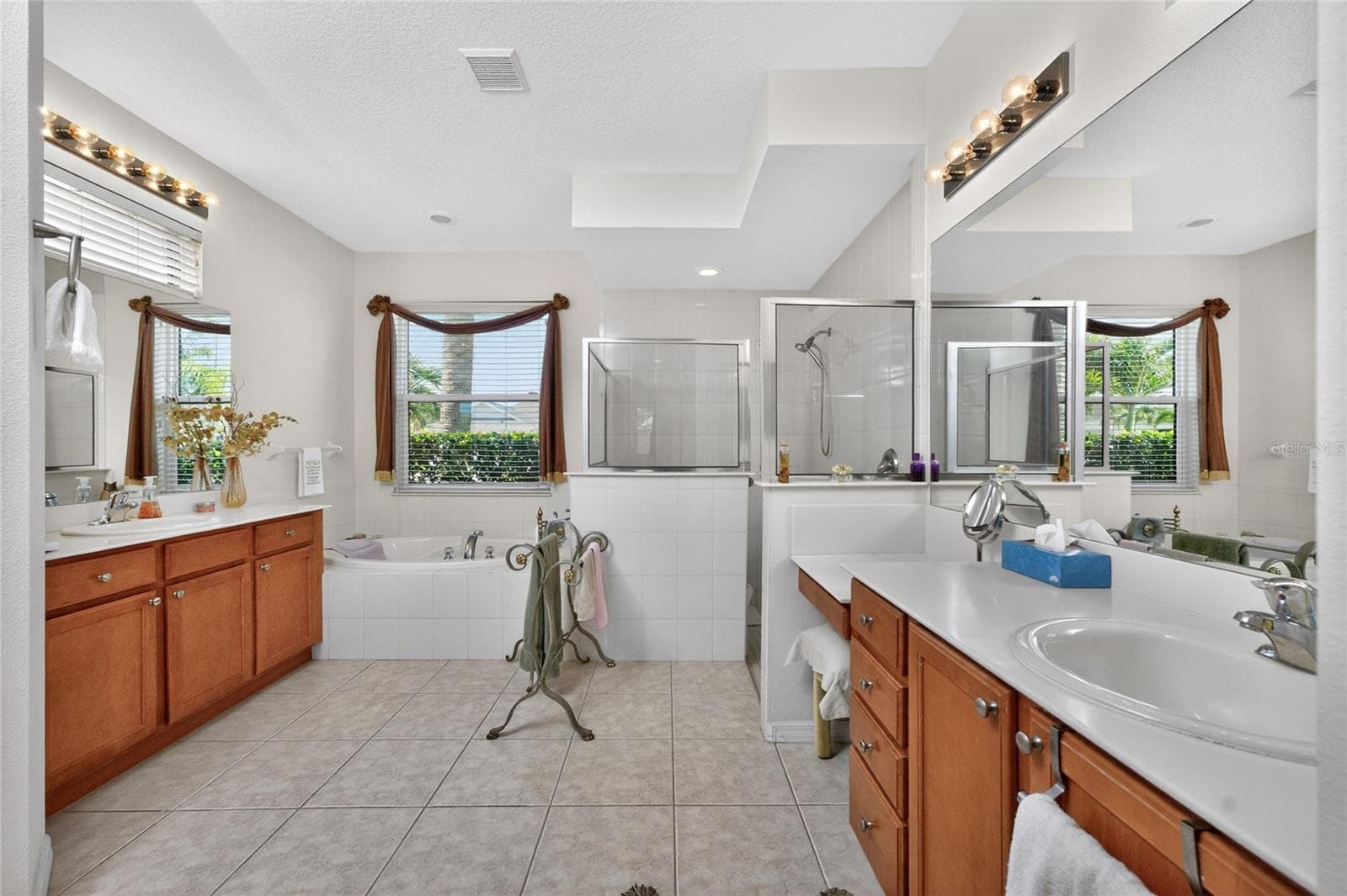 Single Family Residence at 24416 LAKEVIEW PL, PORT CHARLOTTE, photo 23 of 54