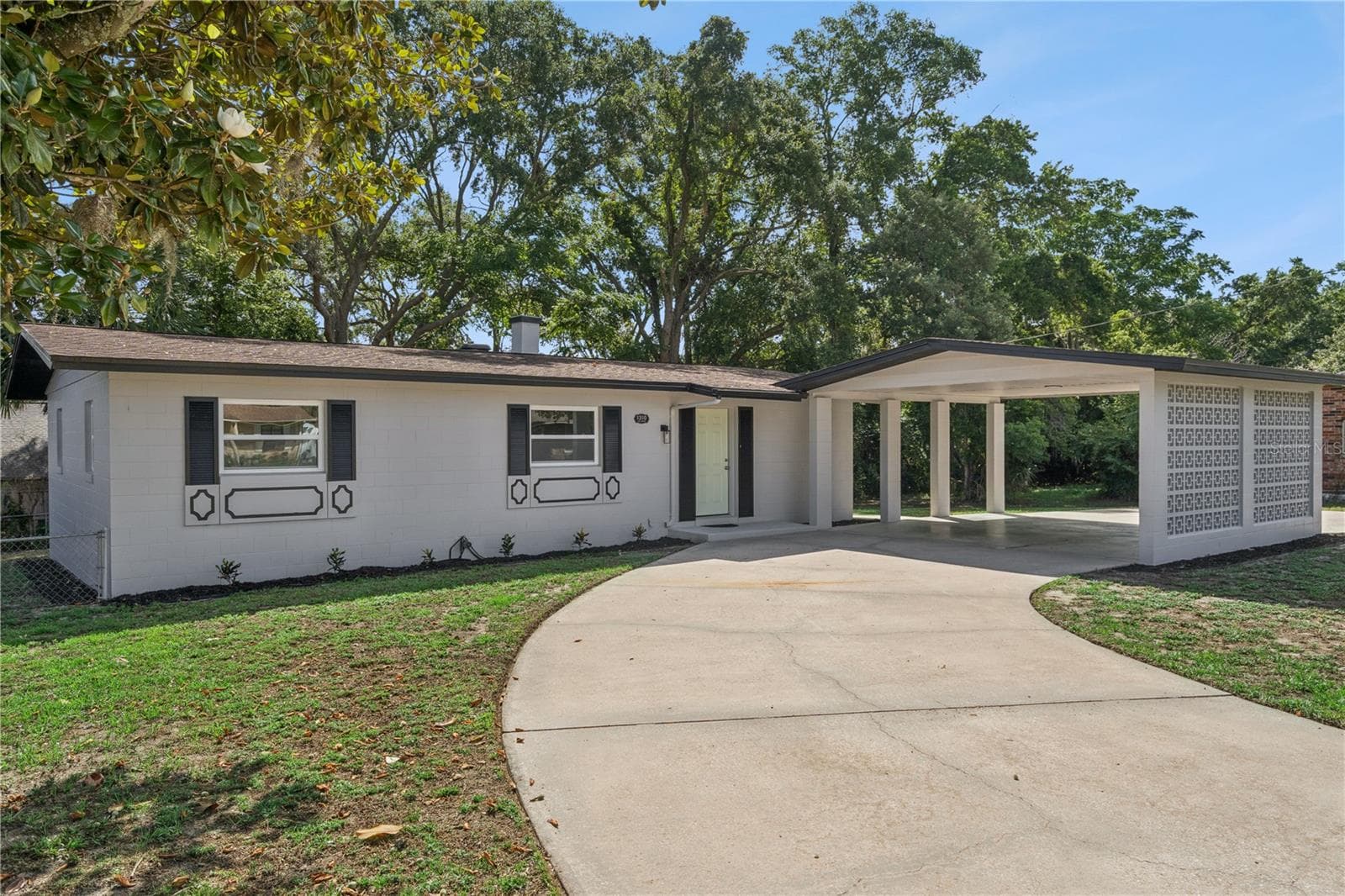 1310 LEE CT