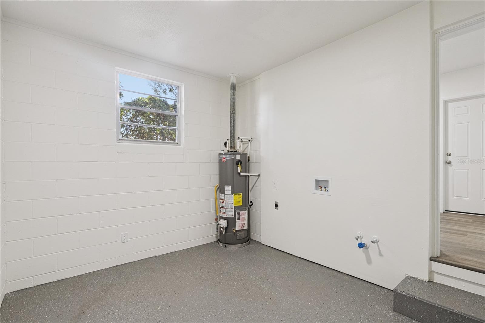 Single Family Residence at 1310 LEE CT, LEESBURG, photo 21 of 37
