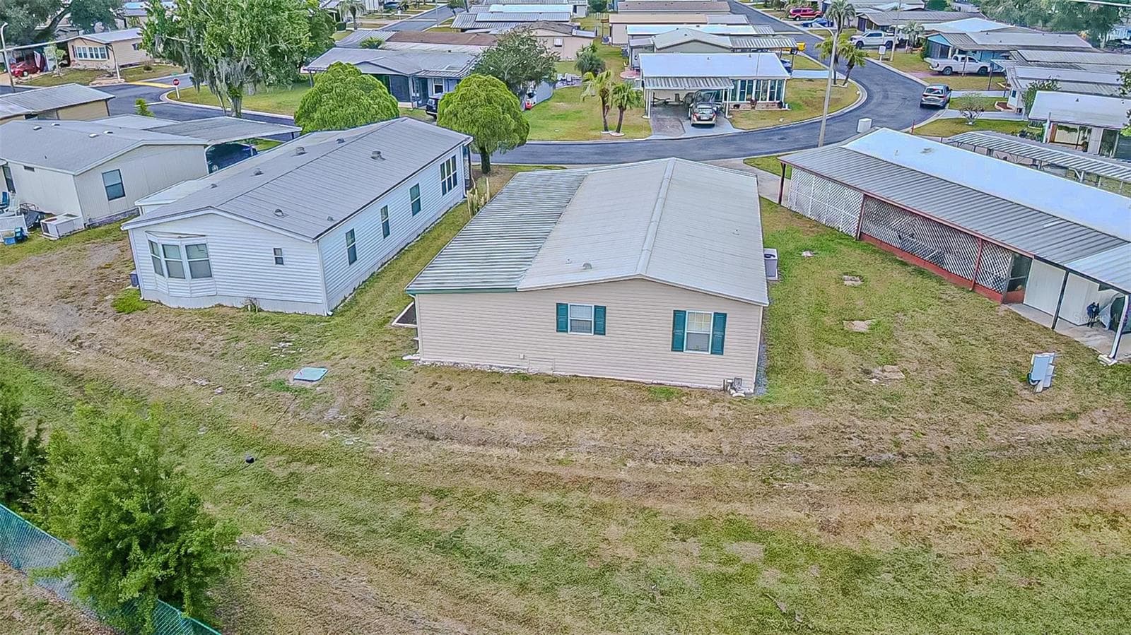 Manufactured Home at 34445 COUNTRYSIDE DR, WESLEY CHAPEL, photo 37 of 38