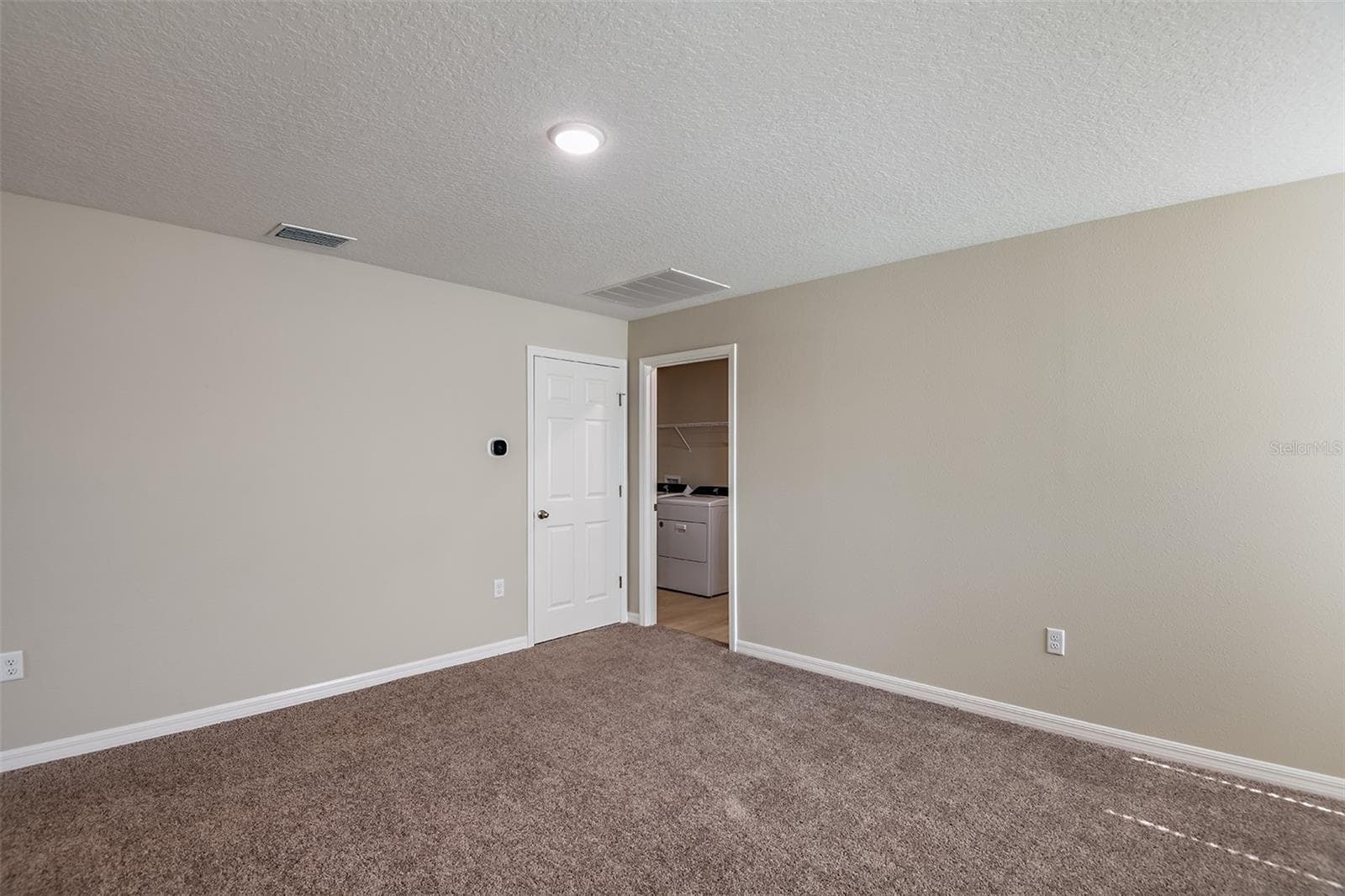 Single Family Residence at 9110 BELLEVIEW FOREST PASS, DADE CITY, photo 5 of 32