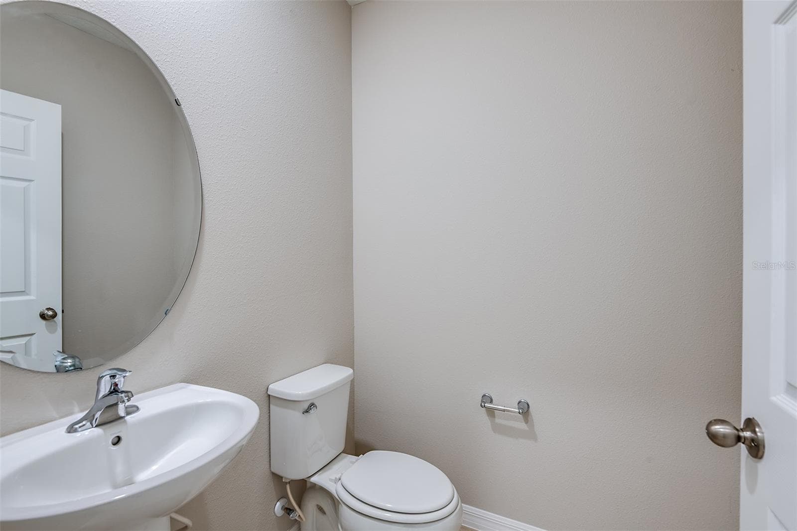 Single Family Residence at 9110 BELLEVIEW FOREST PASS, DADE CITY, photo 19 of 32