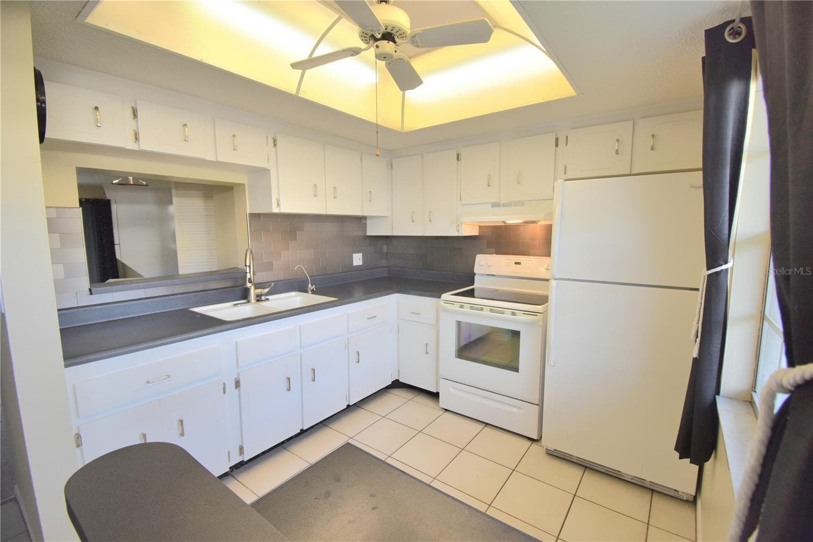 Condominium at 970 VIRGINIA ST #107, DUNEDIN, photo 3 of 16