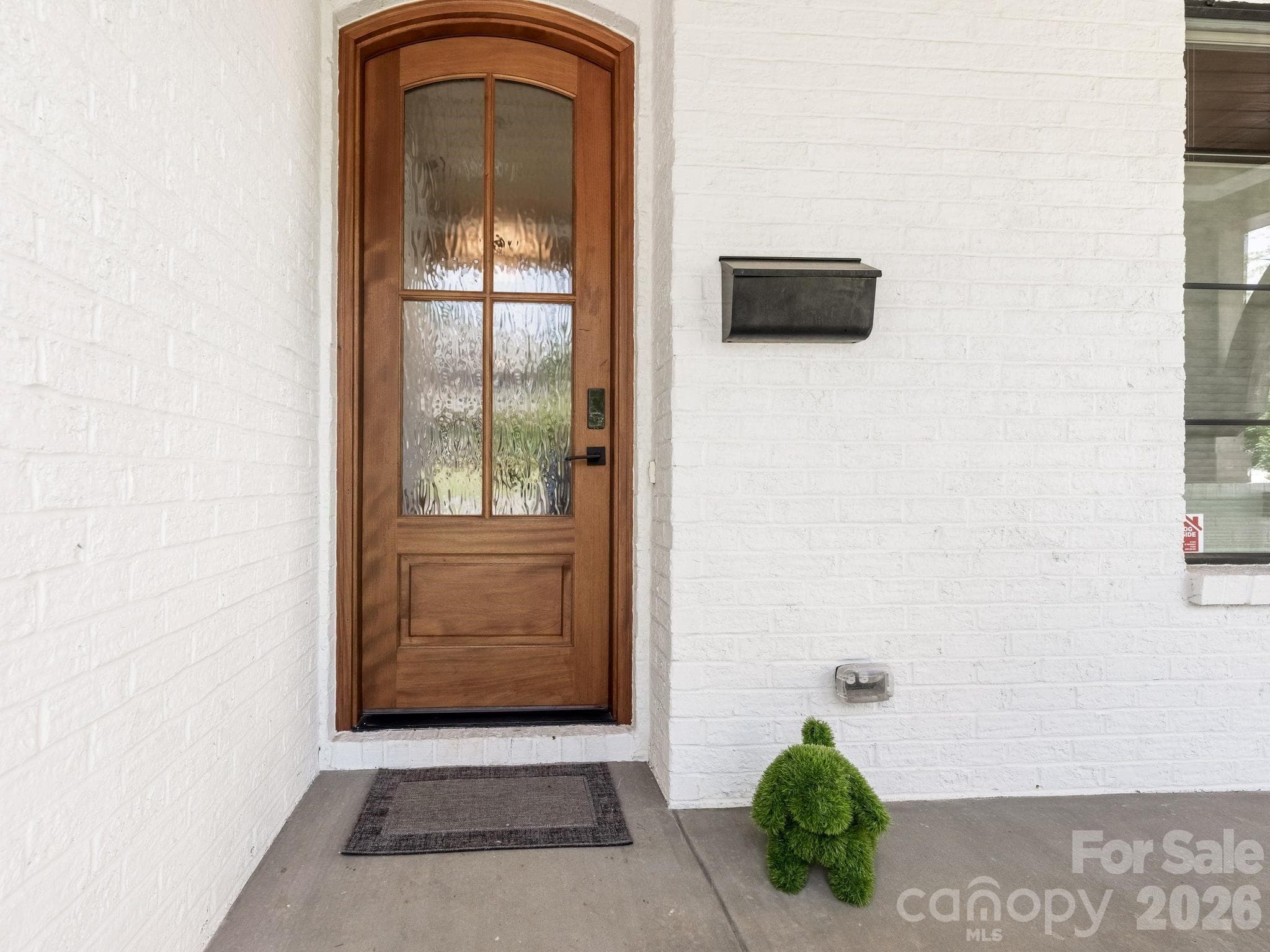 Single Family Residence at 2928 Hanson Drive, Charlotte, photo 2 of 35