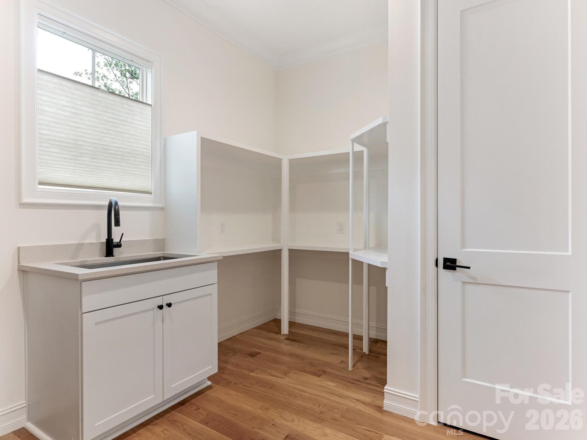 Single Family Residence at 2928 Hanson Drive, Charlotte, photo 17 of 35