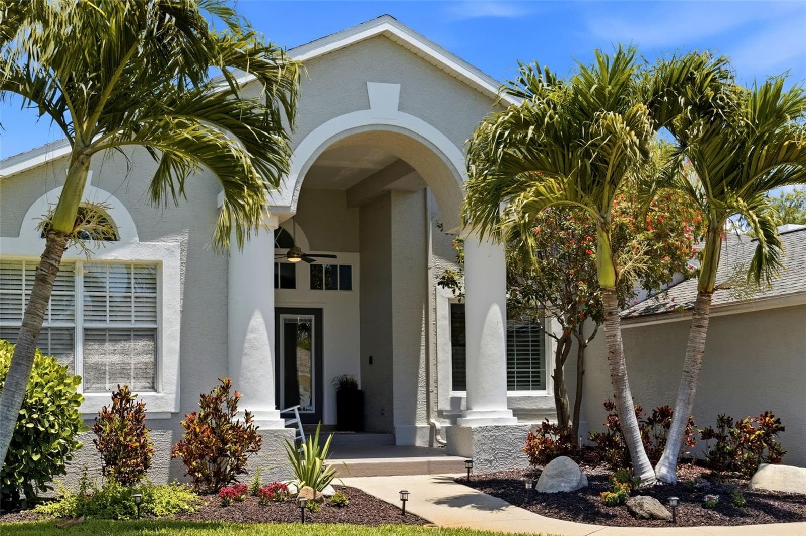 631 DE SOTO DR