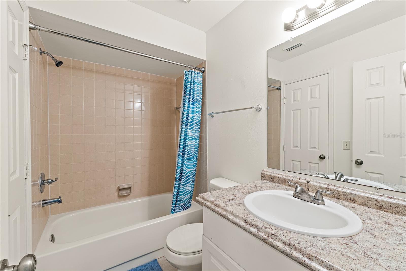Tiled Shower/Tub - 48 HEPBURN PL, MERRITT ISLAND