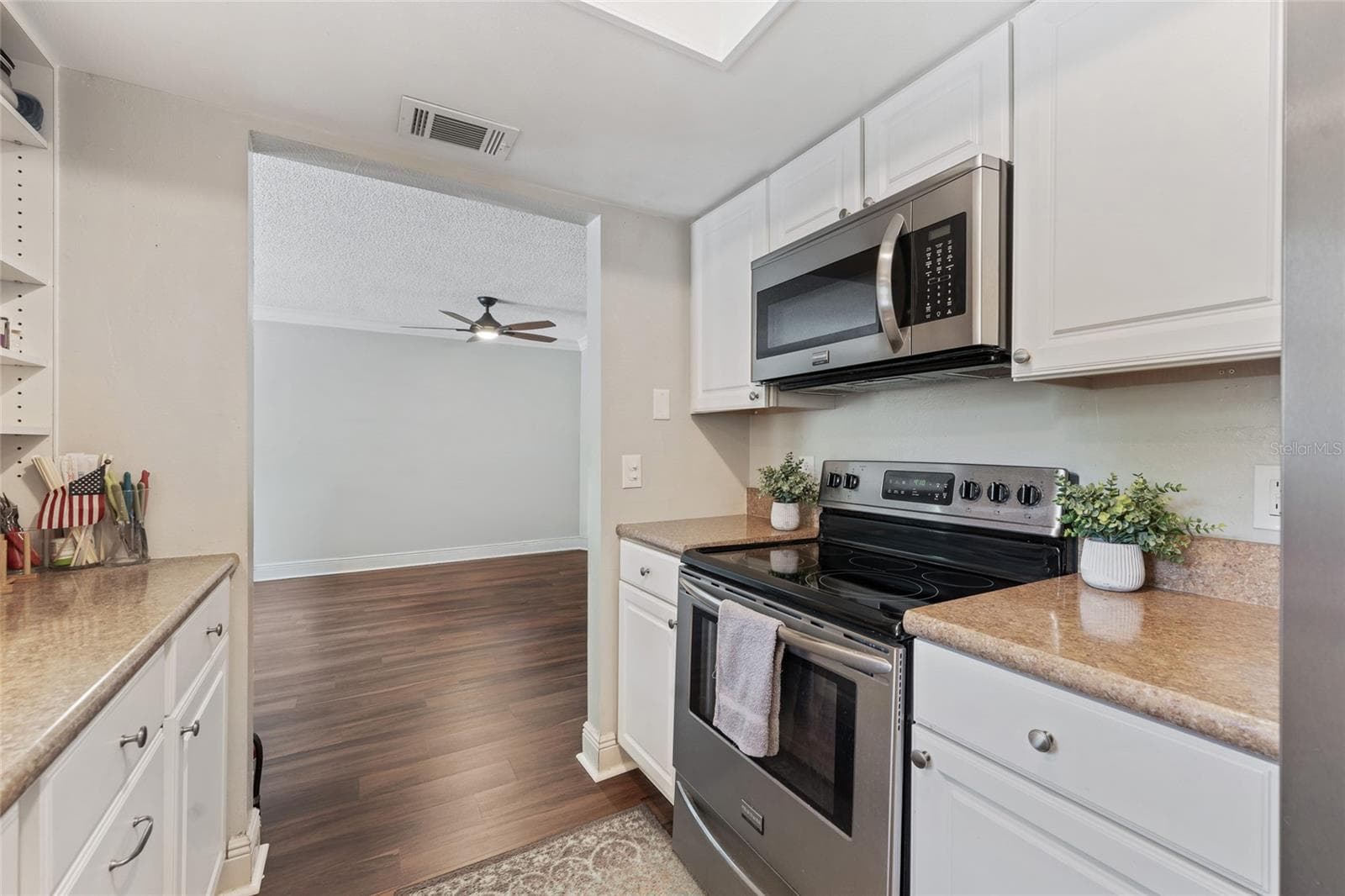 Condominium at 4310 LAKEWAY DR #12B, ORLANDO, photo 6 of 21