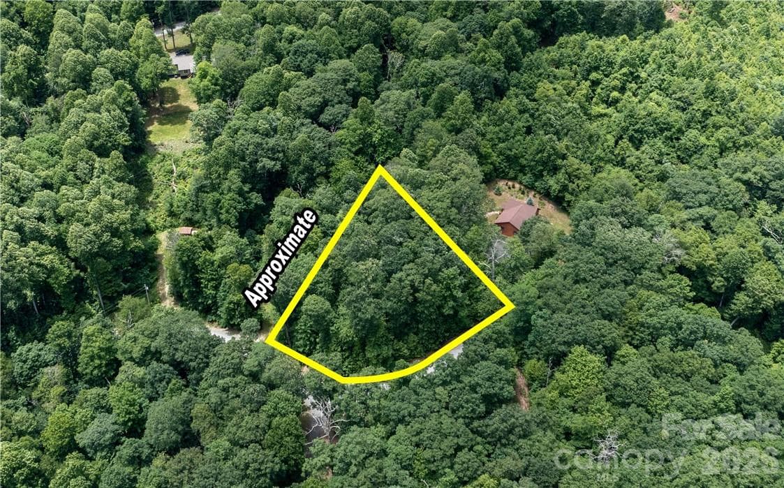 L-36 Saint Moritz Lane