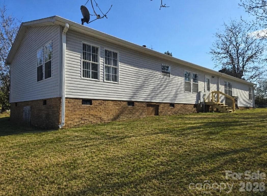 Single Family Residence at Statesville, photo 3 of 23