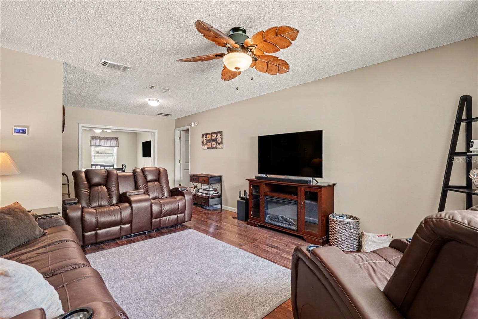 Single Family Residence at 2627 SURREY DR, PALM HARBOR, photo 14 of 29