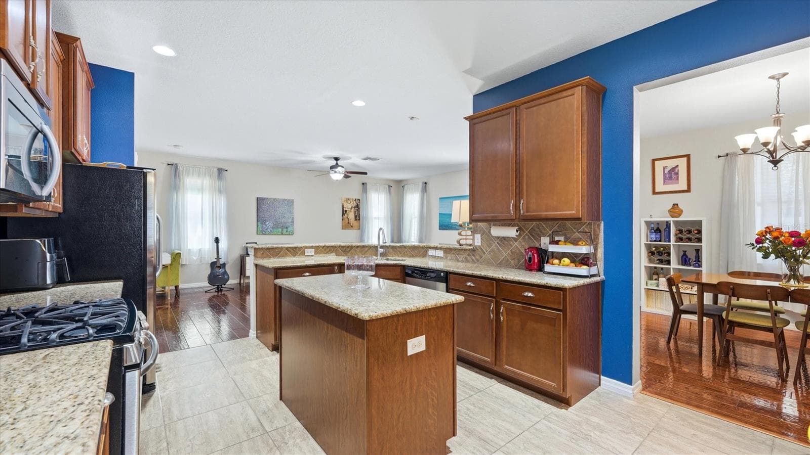 Kitchen - 5666 AARON CT, SARASOTA