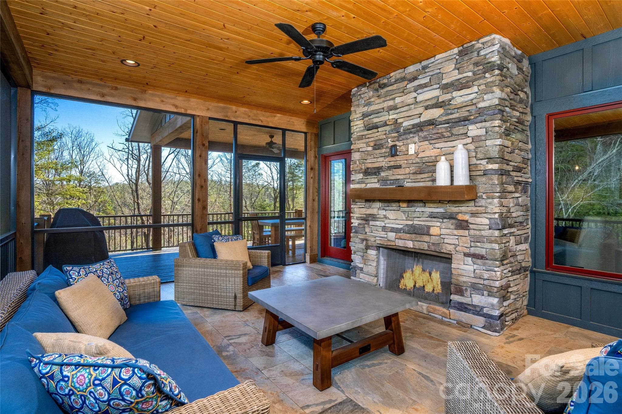 Single Family Residence at Nebo, photo 6 of 42