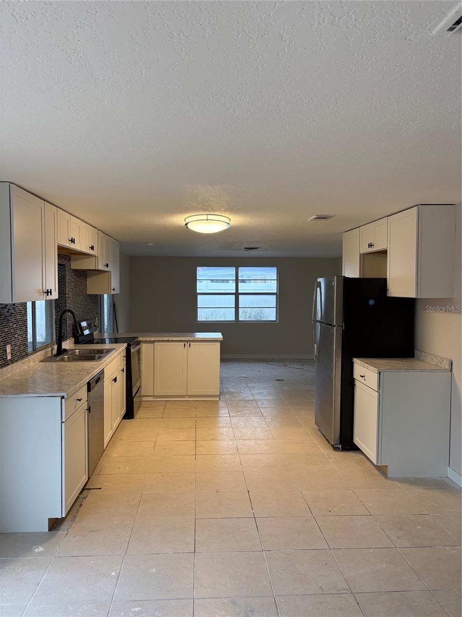 Single Family Residence at 6301 SEABREEZE DR, PORT RICHEY, photo 14 of 32