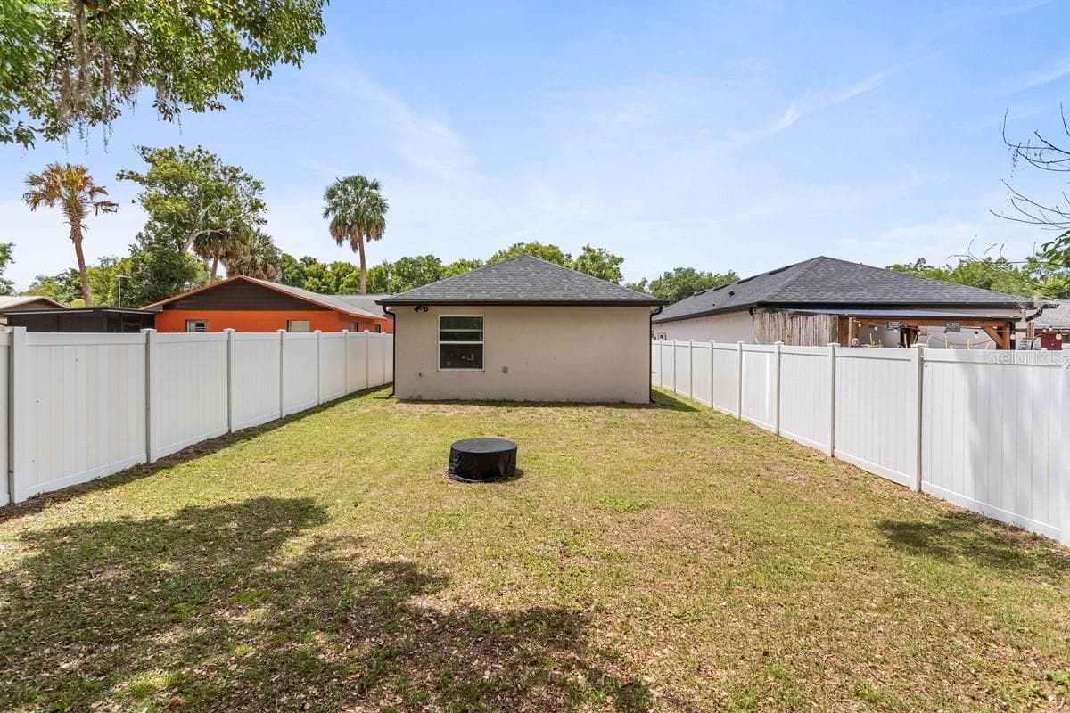 Fully Fenced Backyard - 1967 VIRGINIA AVE, EUSTIS