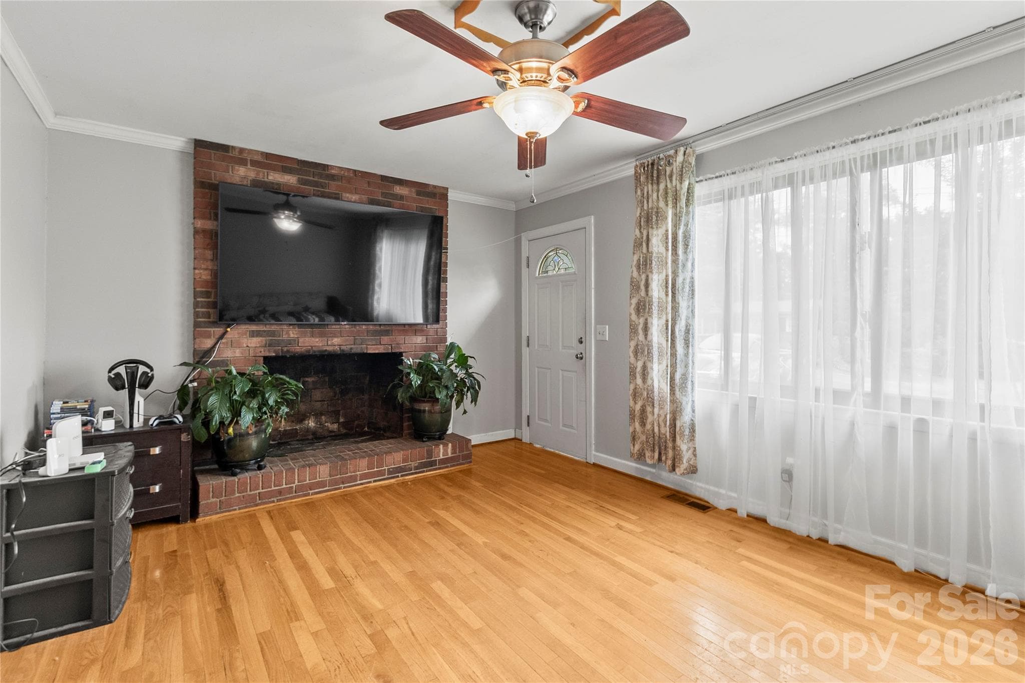 Single Family Residence at Lenoir, photo 7 of 35