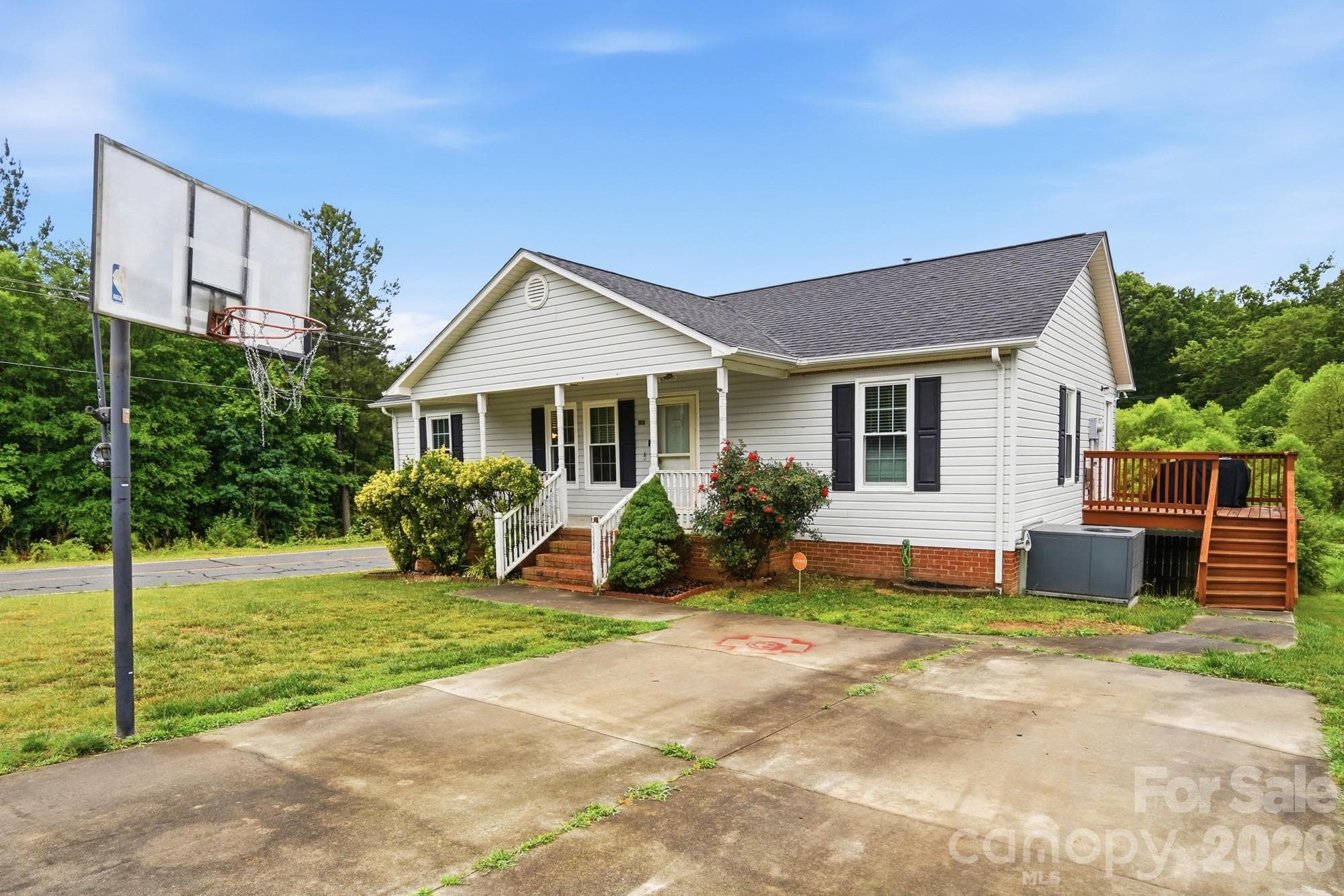 Single Family Residence at 1114 Lakeview Street, Kannapolis, photo 28 of 31