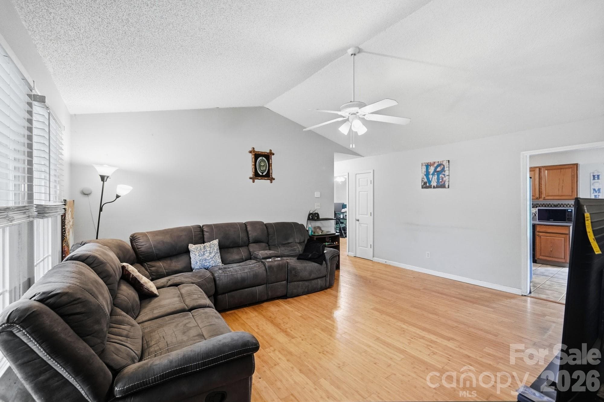 Single Family Residence at 1114 Lakeview Street, Kannapolis, photo 8 of 31