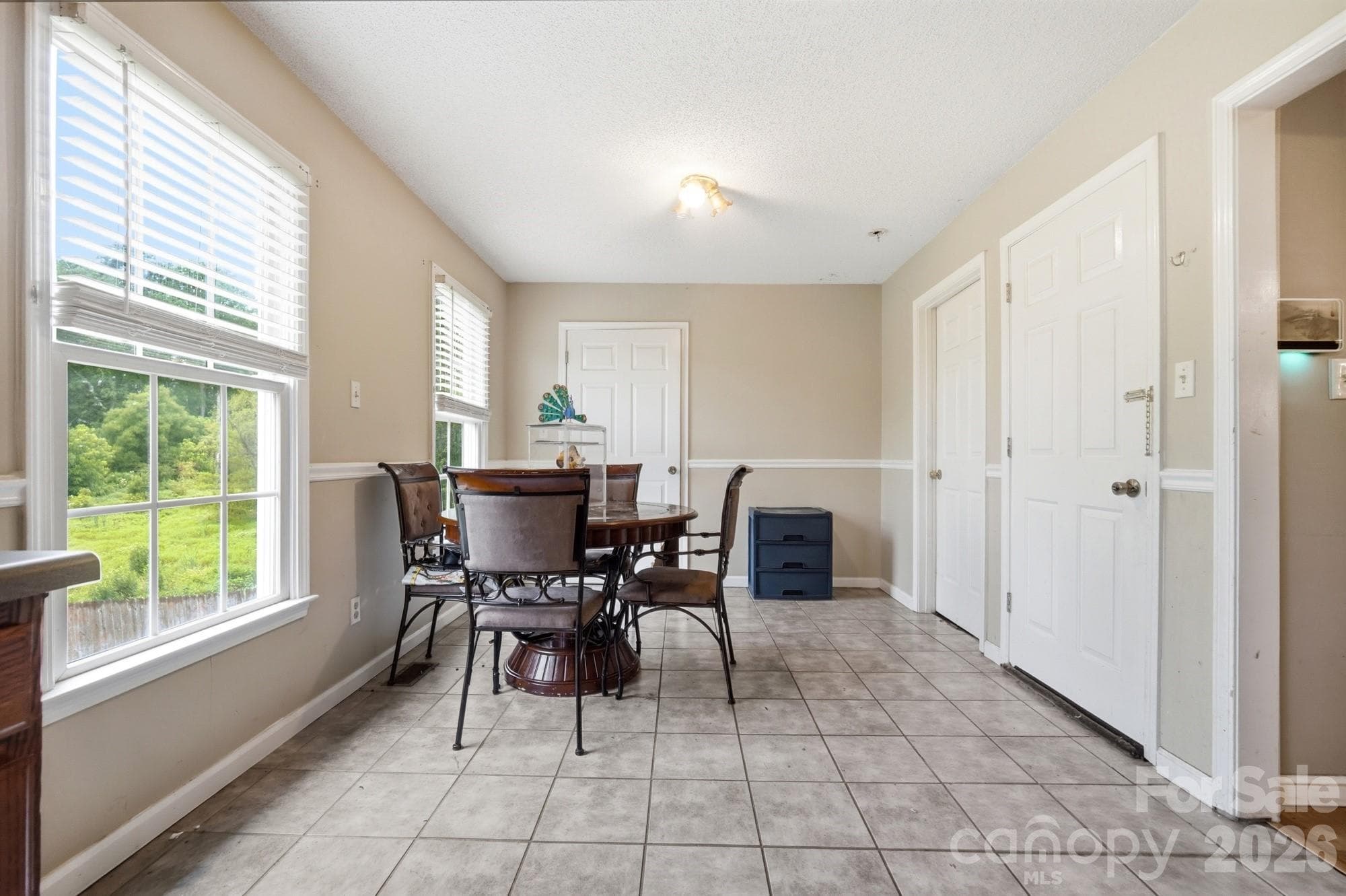 Single Family Residence at 1114 Lakeview Street, Kannapolis, photo 13 of 31