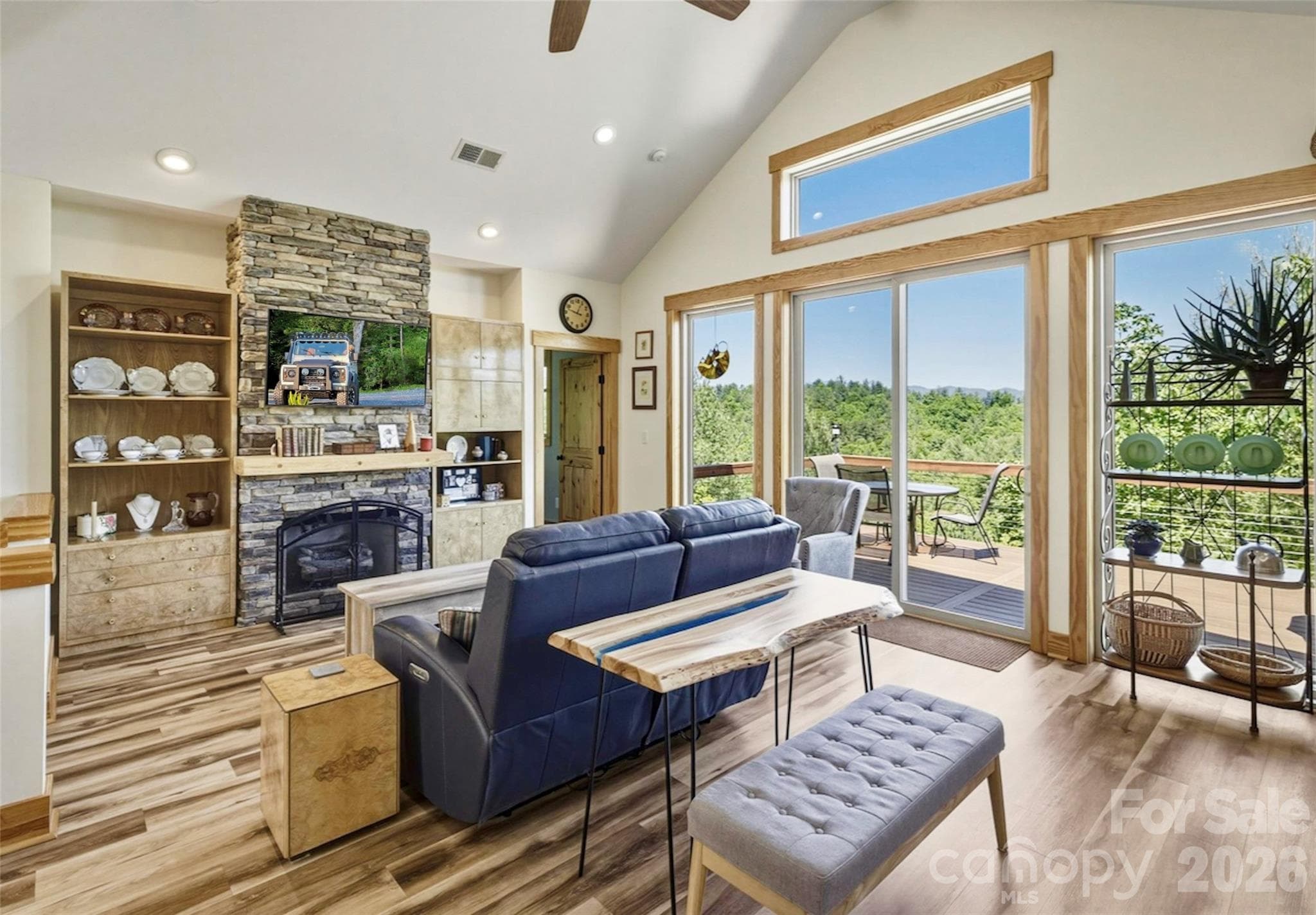 Single Family Residence at Lenoir, photo 8 of 48