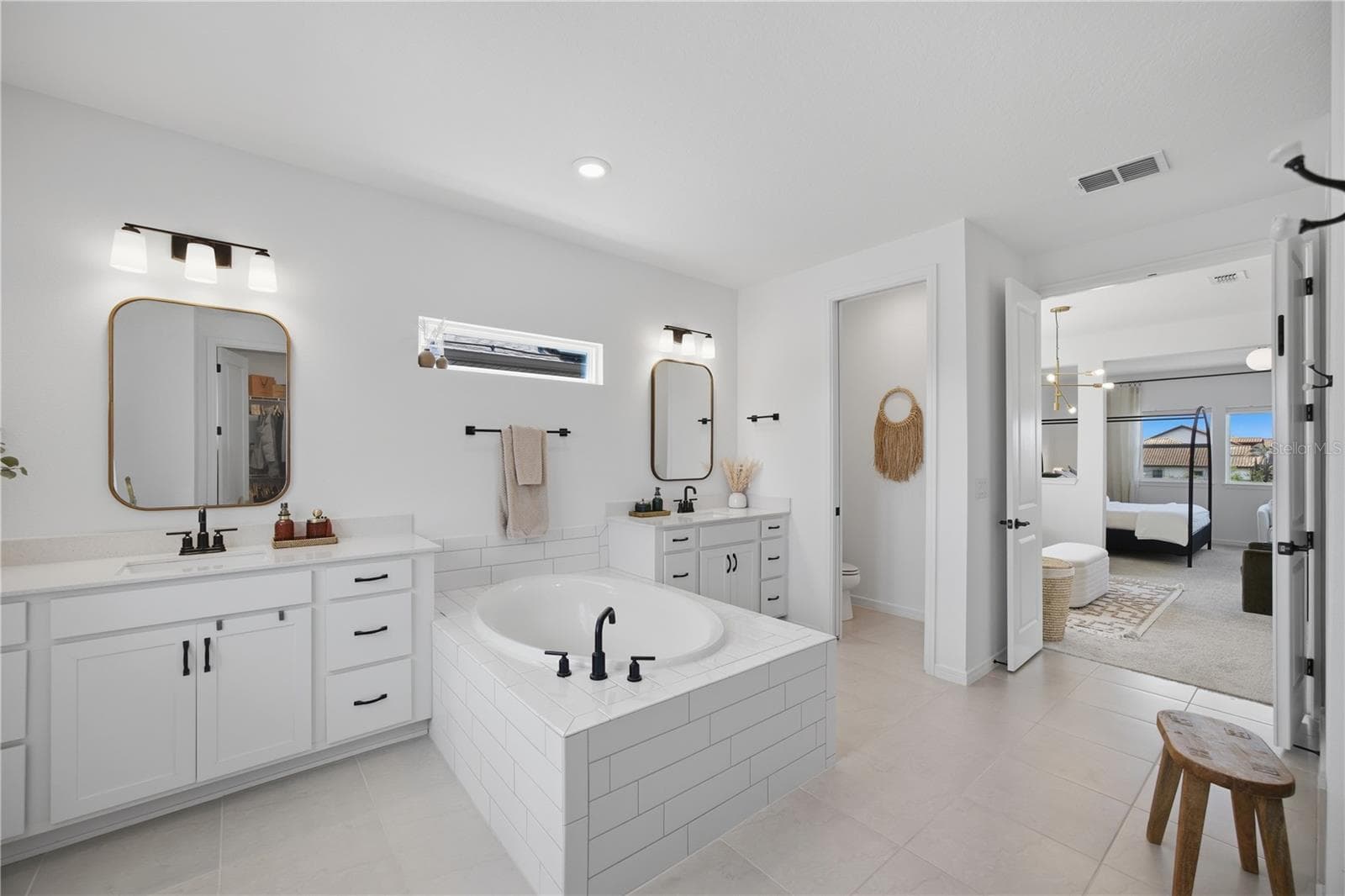 Single Family Residence at 13816 SHARP HAWK DR, RIVERVIEW, photo 39 of 76